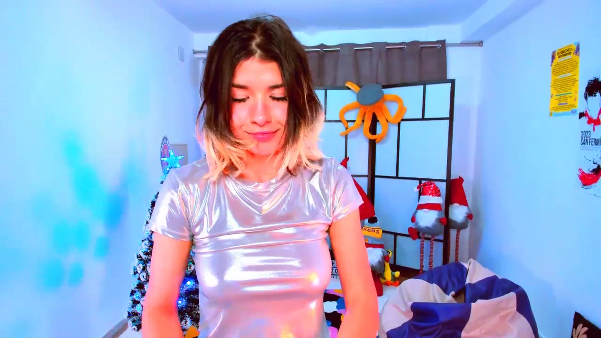 Gallery image thumbnail from Agostinha_Red's myfreecams stream on, 11/25/2023, 17:37 image 10 of 20