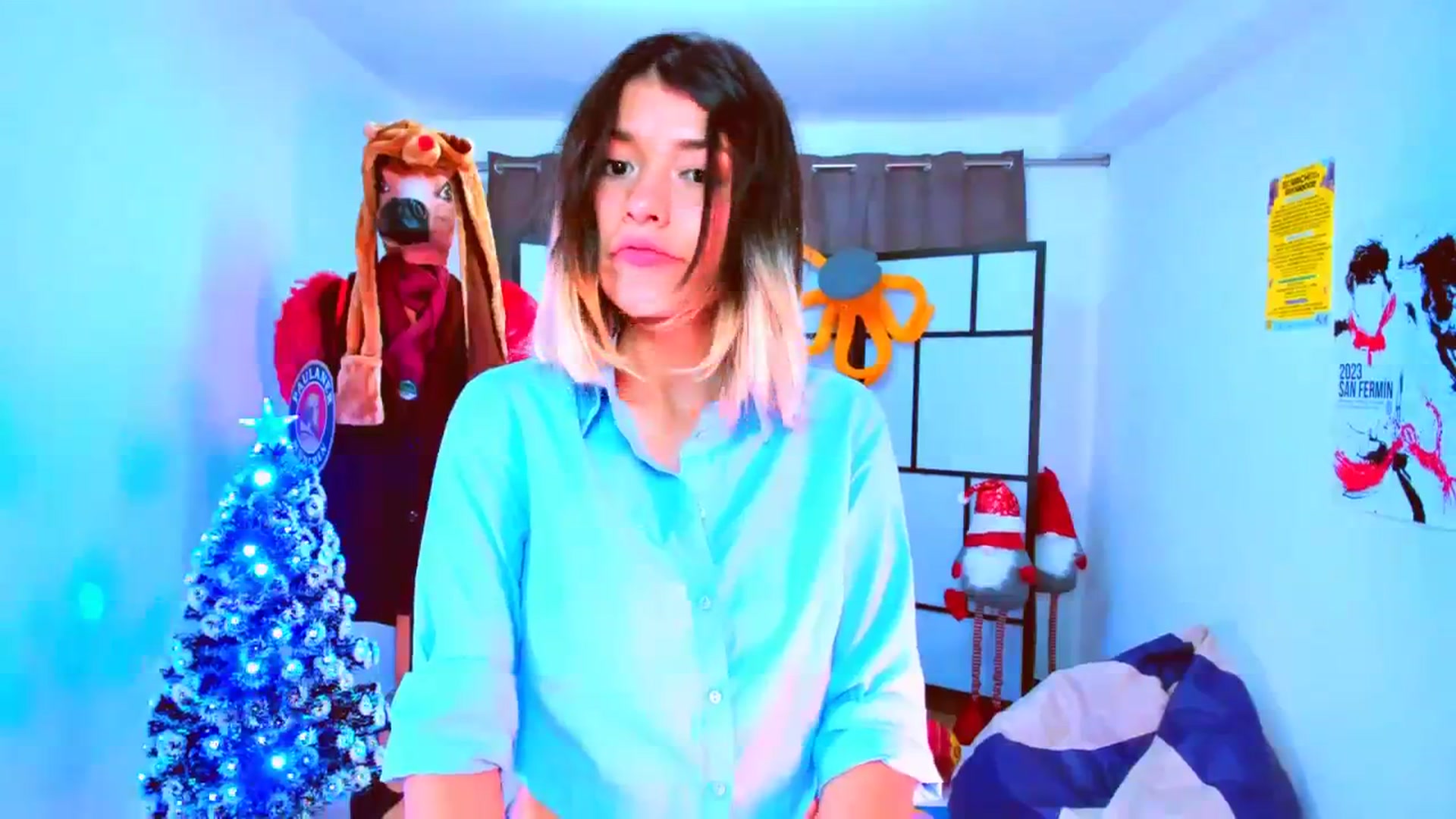 Gallery image thumbnail from Agostinha_Red's myfreecams stream on, 11/26/2023, 10:18 image 5 of 20