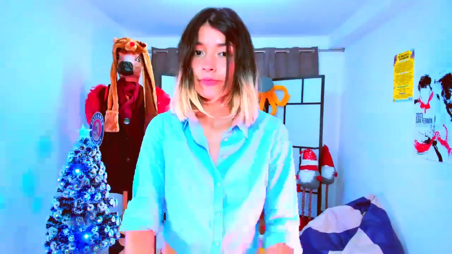 Gallery image thumbnail from Agostinha_Red's myfreecams stream on, 11/26/2023, 10:18 image 6 of 20