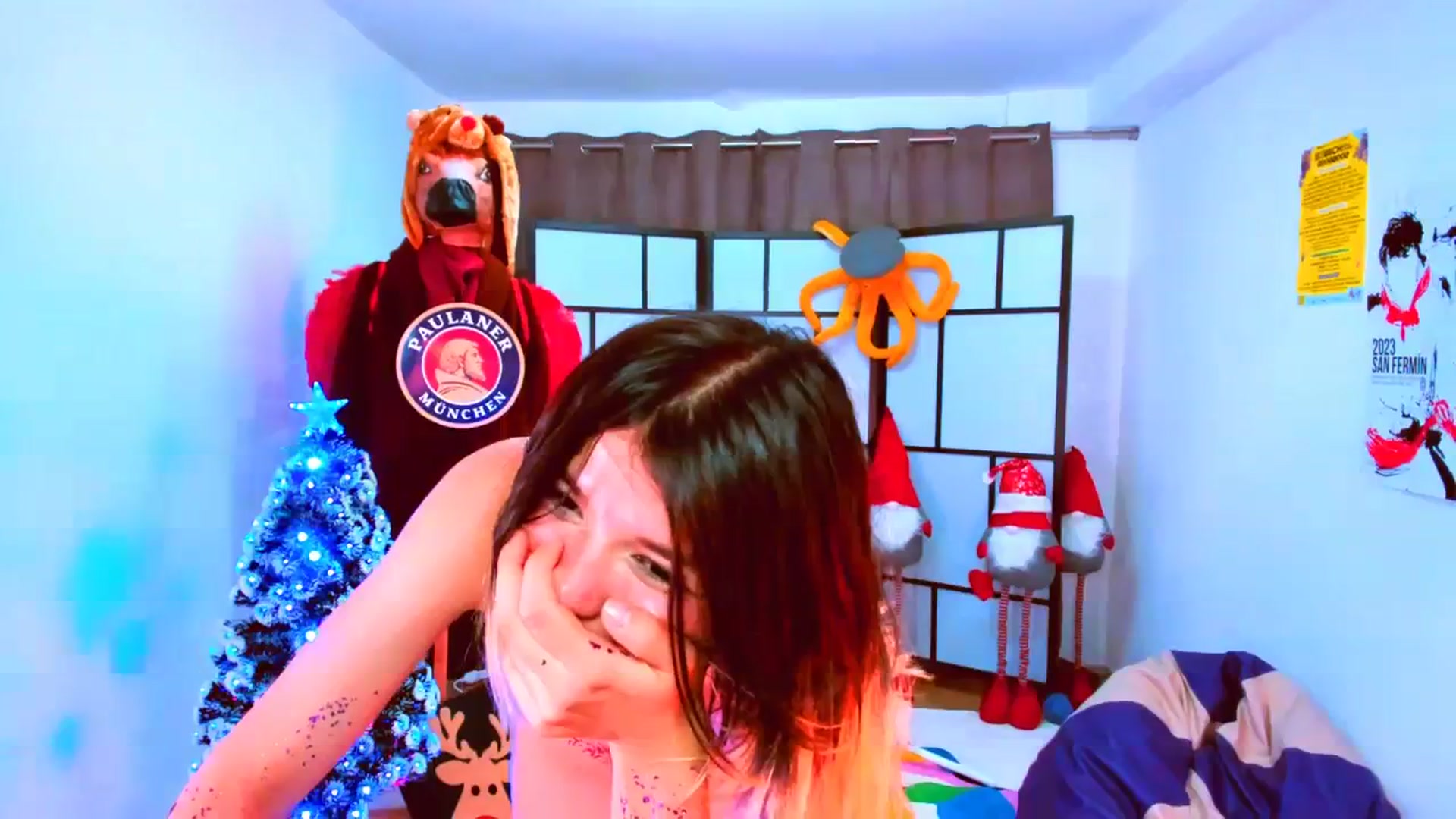 Gallery image thumbnail from Agostinha_Red's myfreecams stream on, 11/26/2023, 19:28 image 13 of 20
