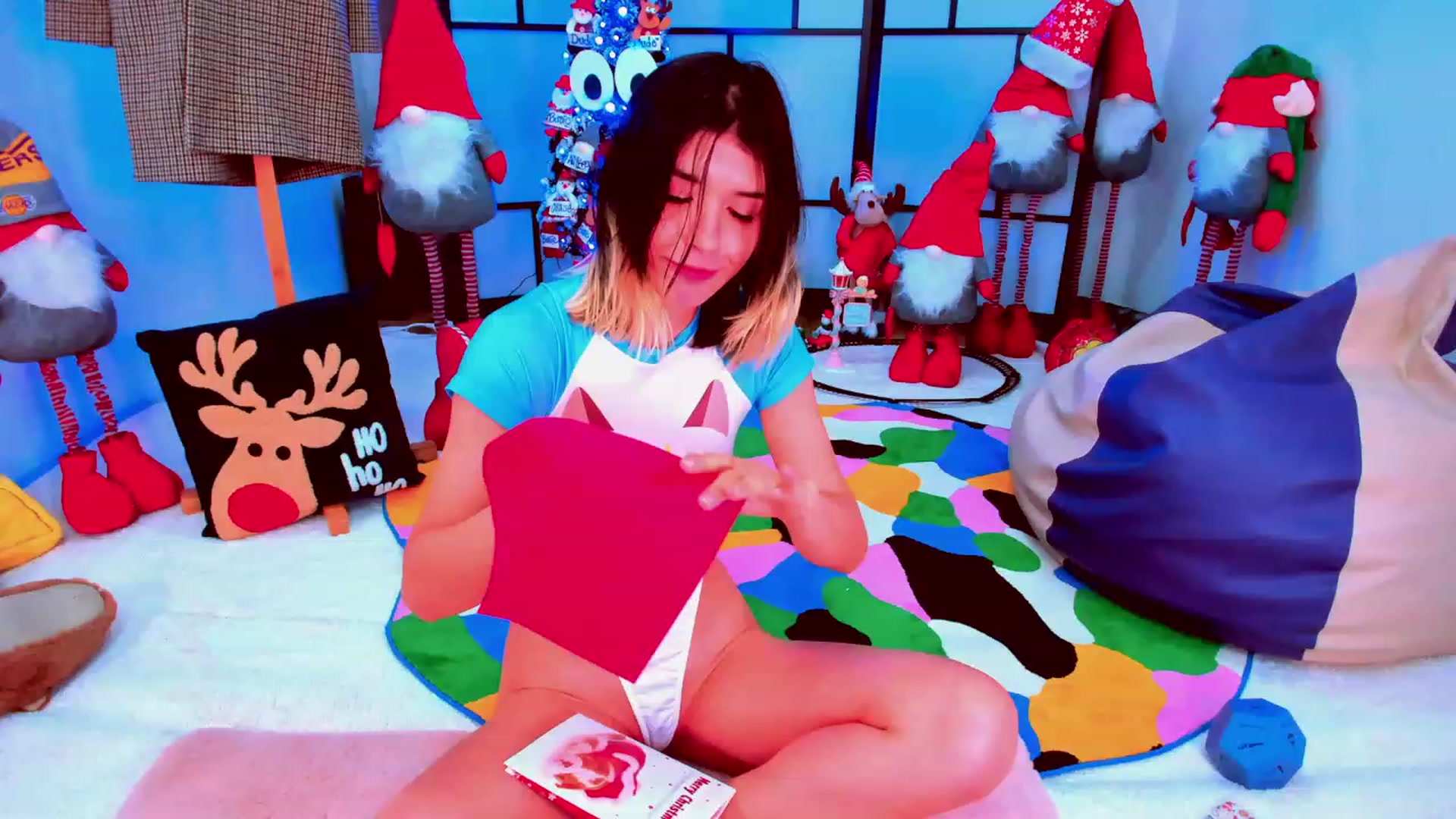 Gallery image thumbnail from Agostinha_Red's myfreecams stream on, 12/03/2023, 13:16 image 19 of 20