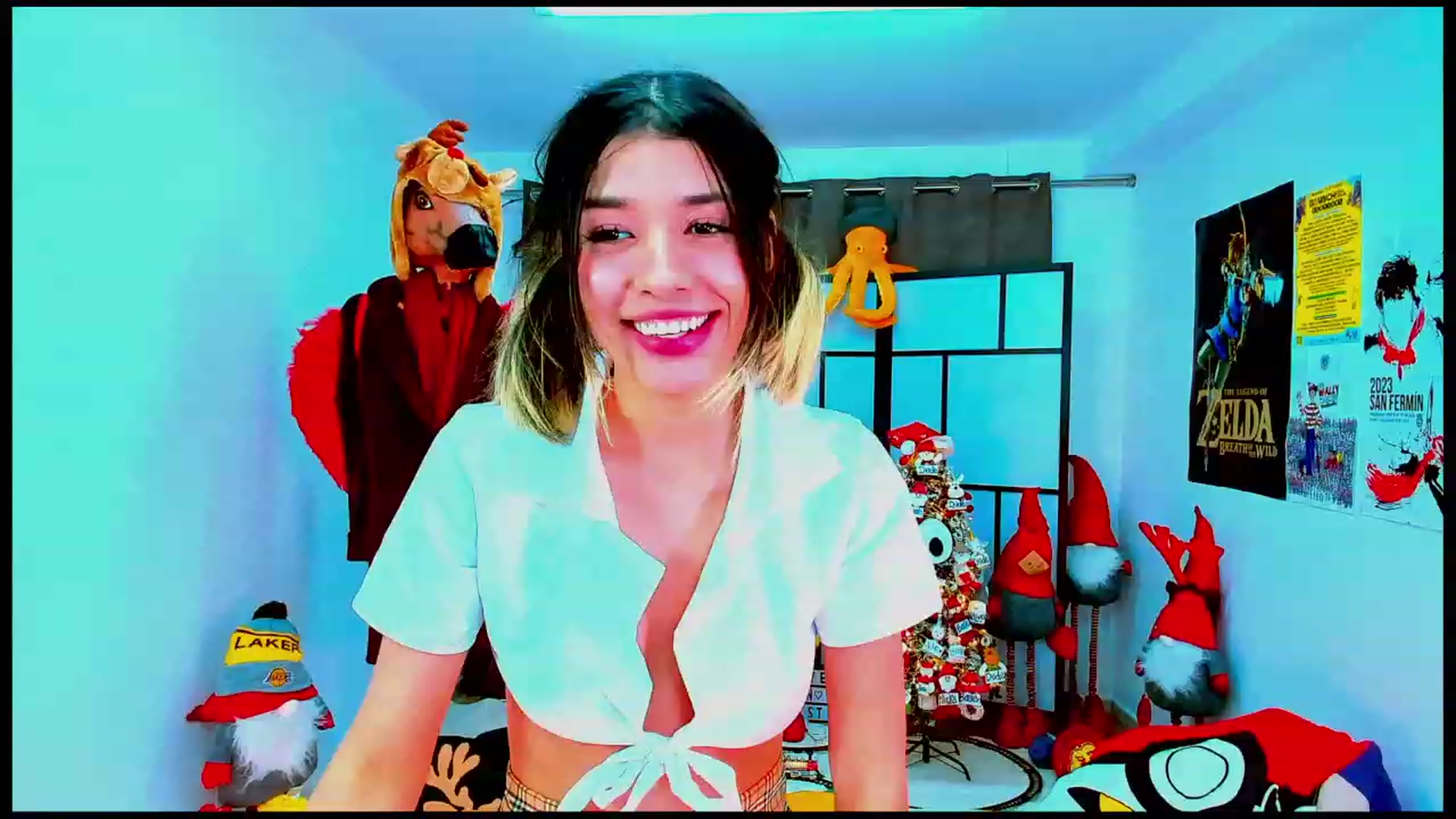 Gallery image thumbnail from Agostinha_Red's myfreecams stream on, 12/17/2023, 10:18 image 20 of 20