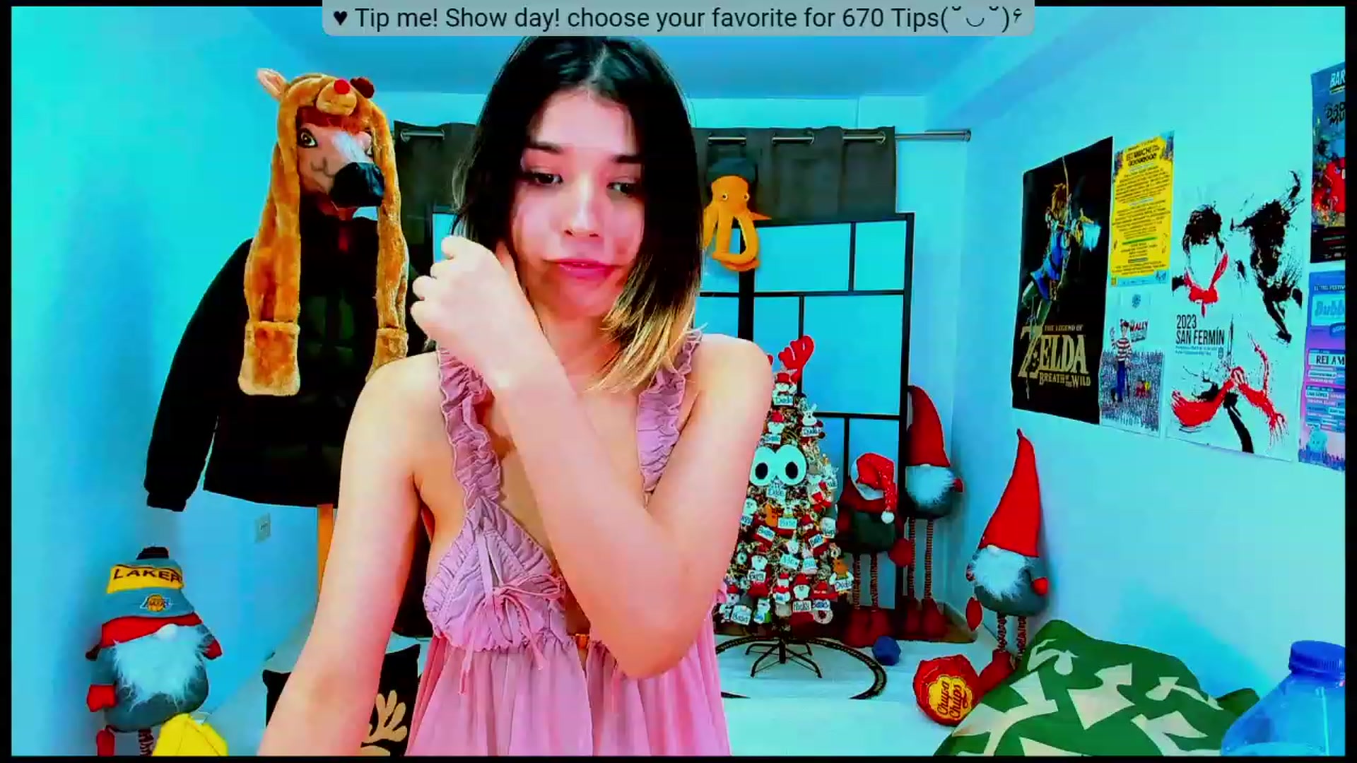 Gallery image thumbnail from Agostinha_Red's myfreecams stream on, 12/21/2023, 18:14 image 3 of 20