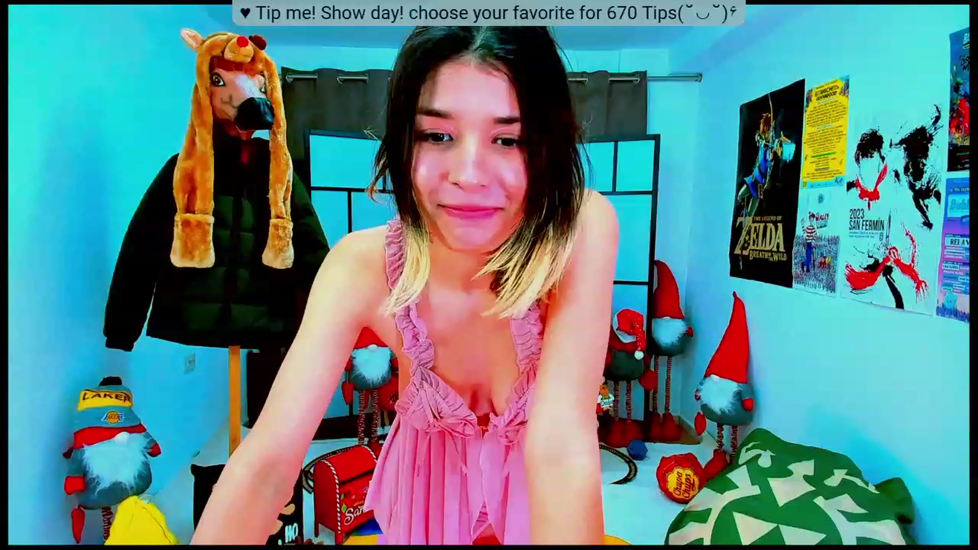 Gallery image thumbnail from Agostinha_Red's myfreecams stream on, 12/21/2023, 18:14 image 1 of 20