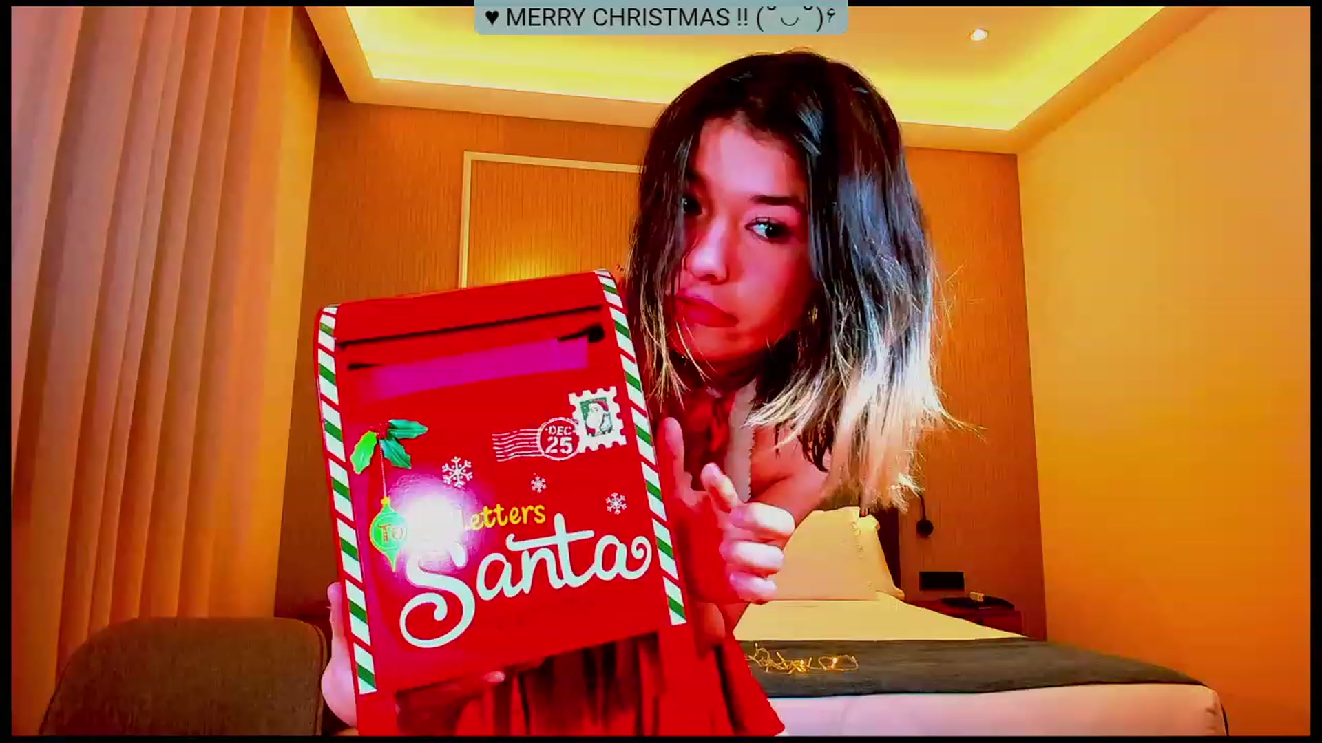 Gallery image thumbnail from Agostinha_Red's myfreecams stream on, 12/26/2023, 23:45 image 1 of 20