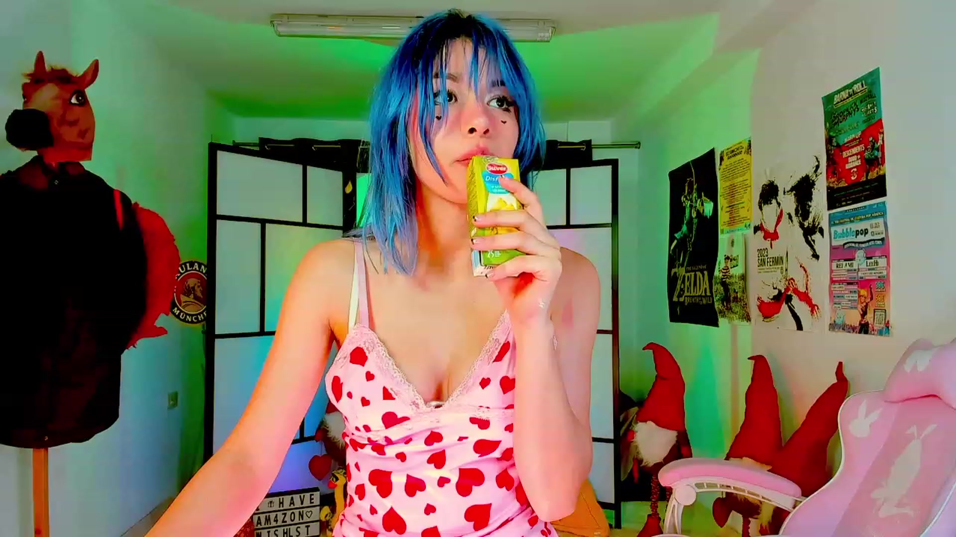 Gallery image thumbnail from Agostinha_Red's myfreecams stream on, 03/06/2024, 22:06 image 10 of 20