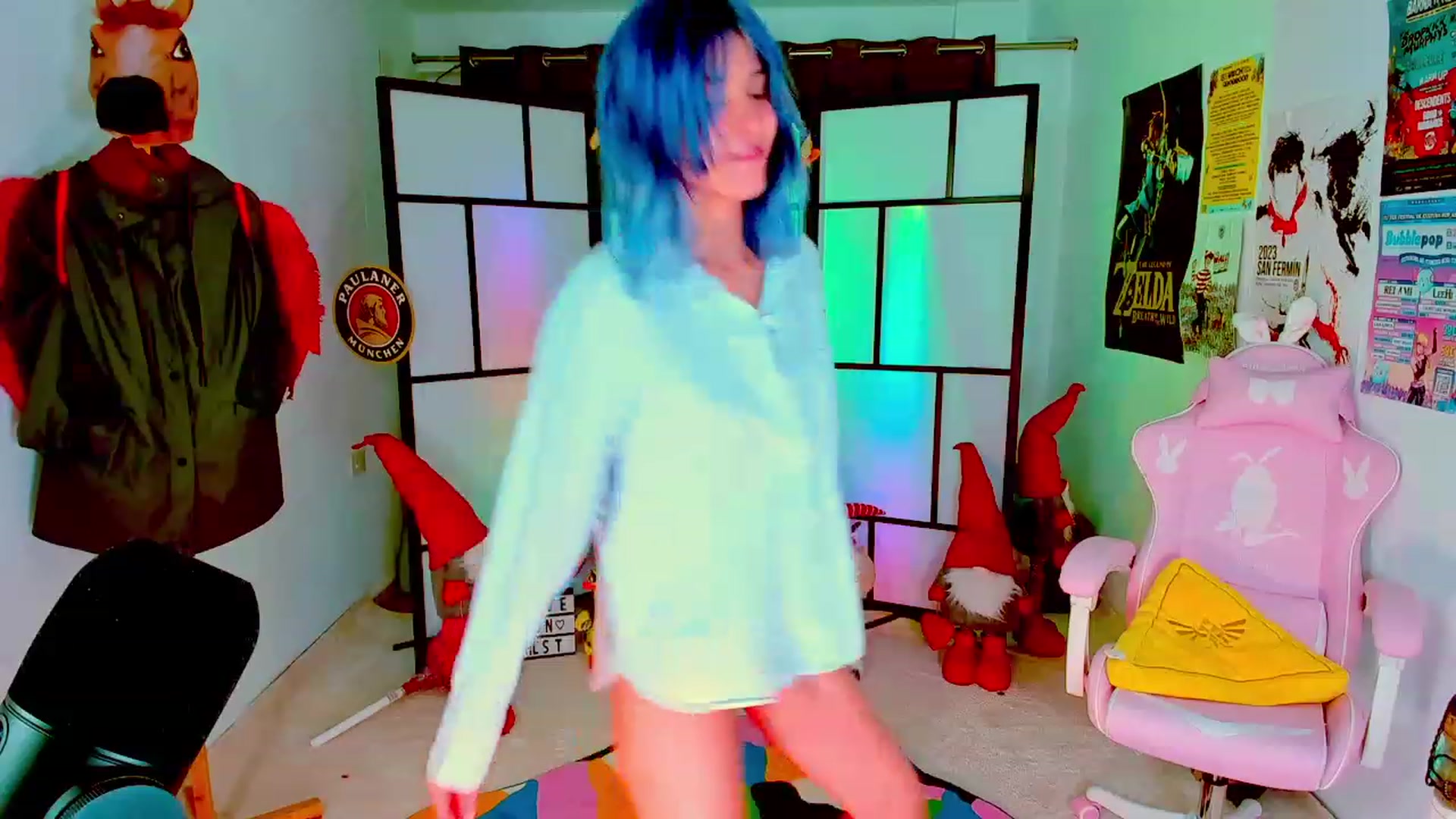 Gallery image thumbnail from Agostinha_Red's myfreecams stream on, 03/13/2024, 23:00 image 13 of 20