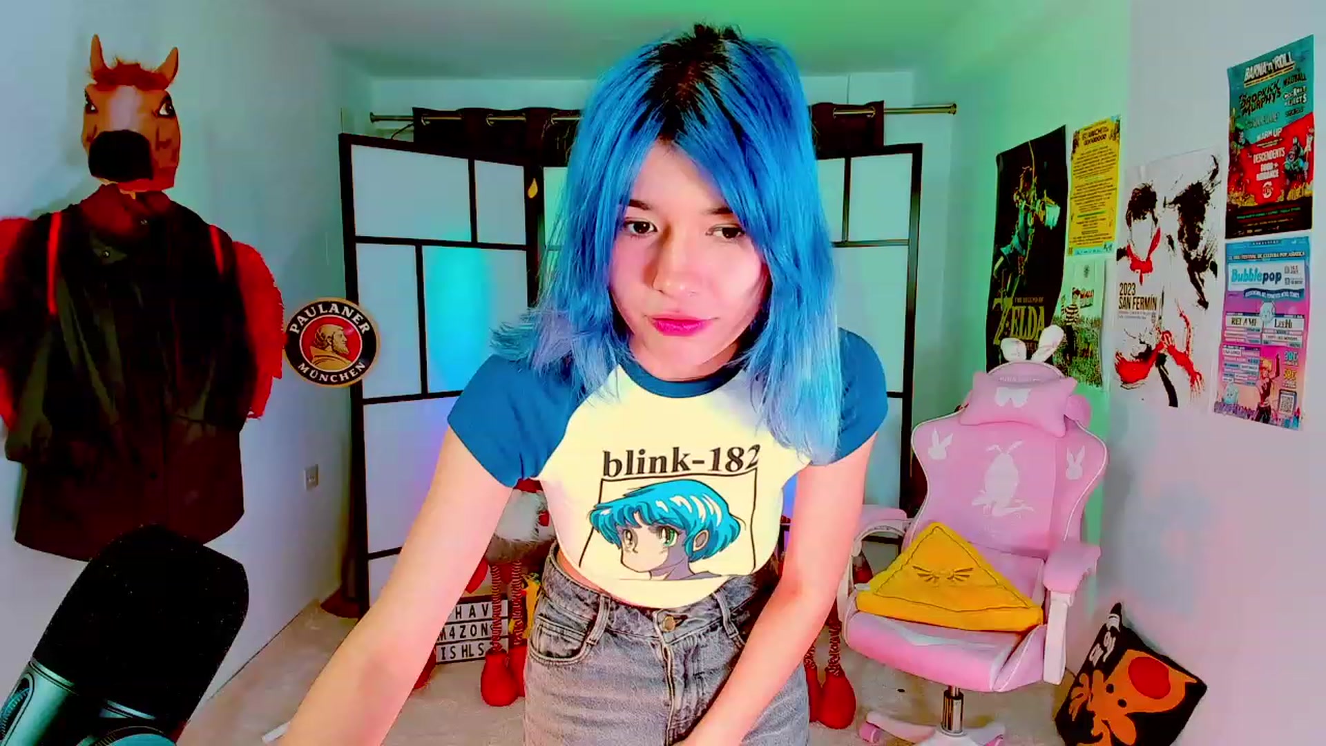 Gallery image thumbnail from Agostinha_Red's myfreecams stream on, 03/13/2024, 23:00 image 17 of 20