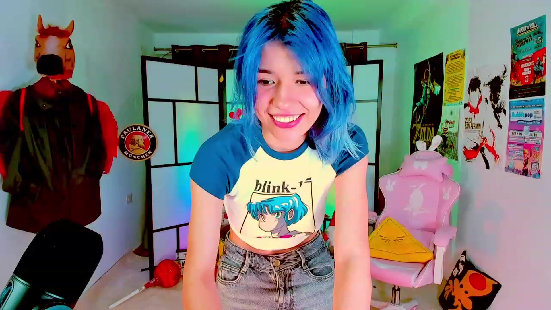 Gallery image thumbnail from Agostinha_Red's myfreecams stream on, 03/13/2024, 23:00 image 18 of 20