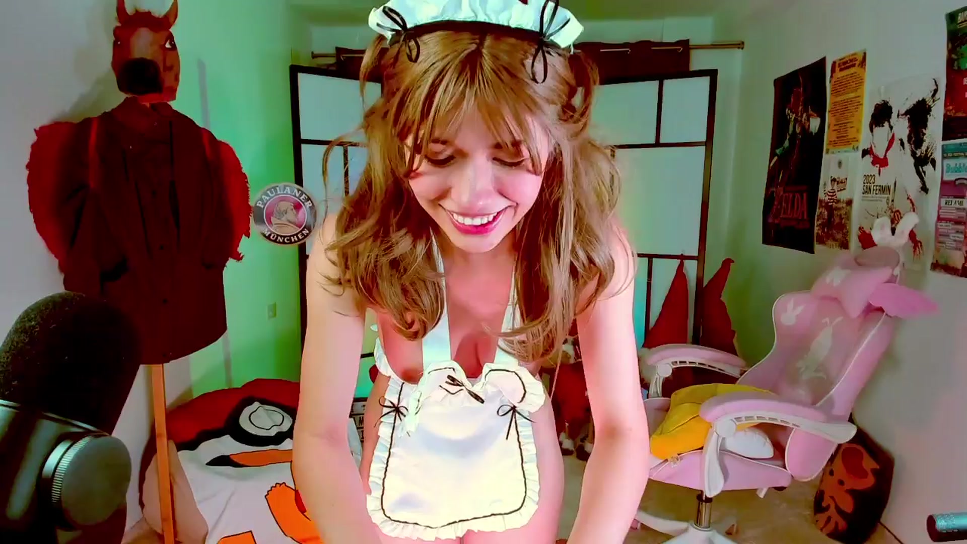 Gallery image thumbnail from Agostinha_Red's myfreecams stream on, 03/25/2024, 23:24 image 13 of 20