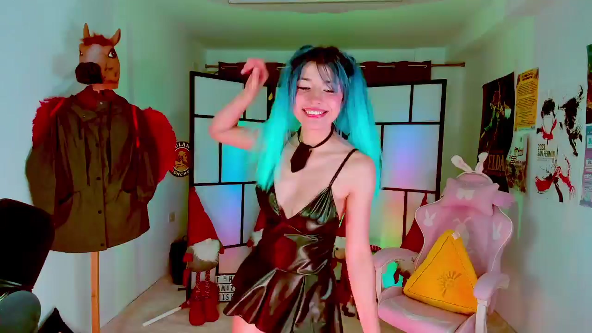Gallery image thumbnail from Agostinha_Red's myfreecams stream on, 04/11/2024, 19:48 image 16 of 20