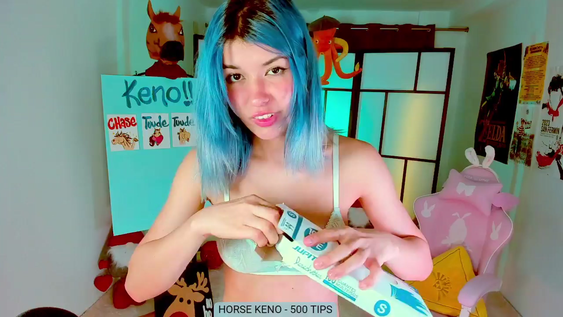 Gallery image thumbnail from Agostinha_Red's myfreecams stream on, 04/15/2024, 24:16 image 15 of 20