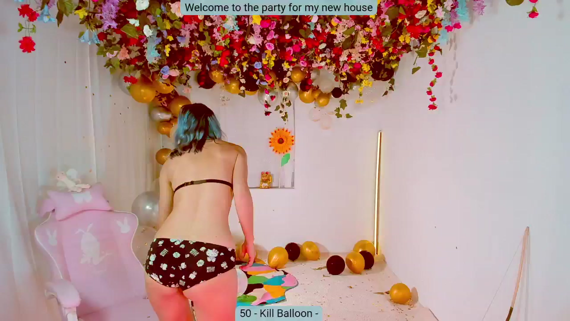 Gallery image thumbnail from Agostinha_Red's myfreecams stream on, 04/28/2024, 23:22 image 6 of 20