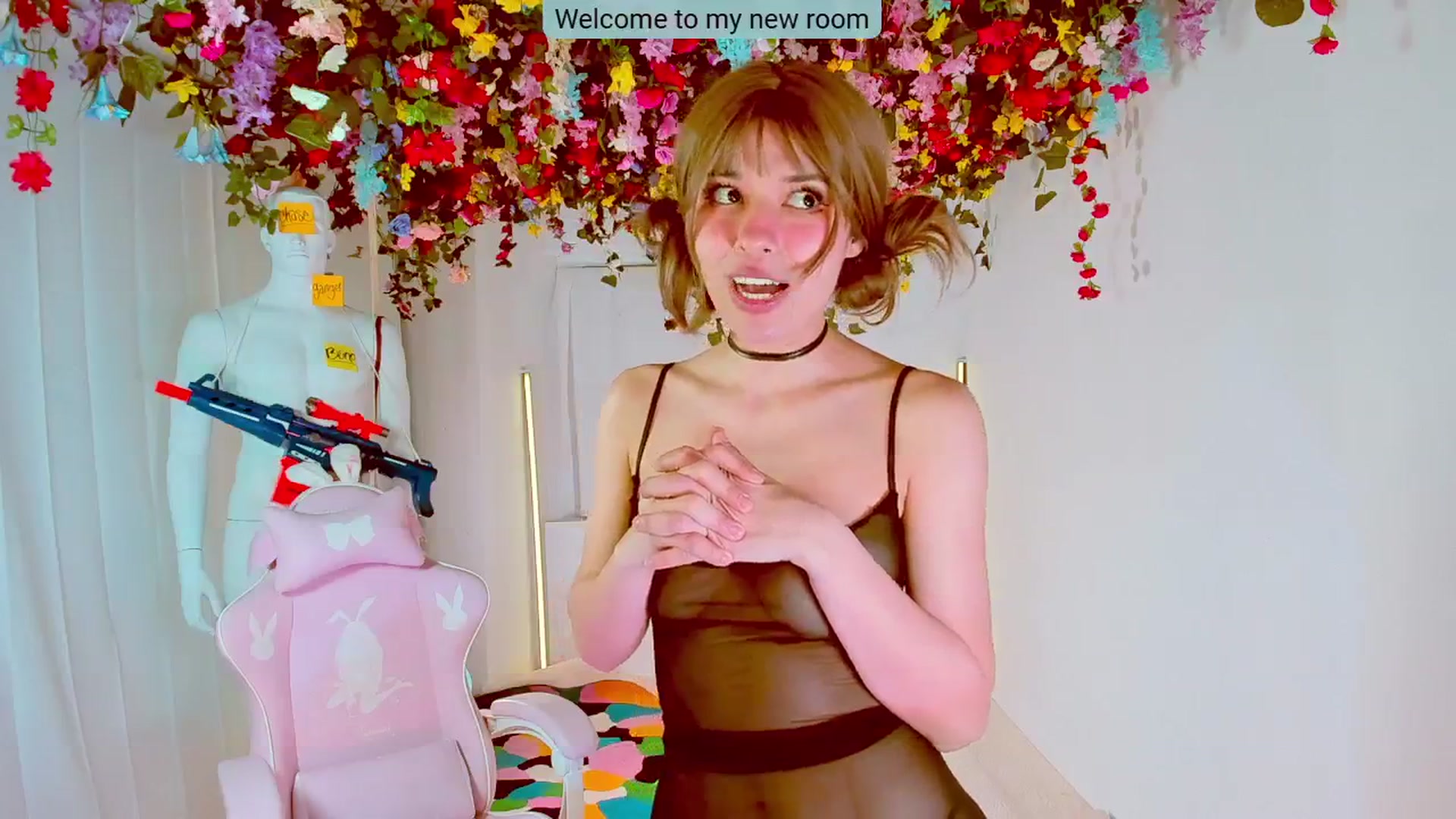 Gallery image thumbnail from Agostinha_Red's myfreecams stream on, 05/02/2024, 23:03 image 11 of 20
