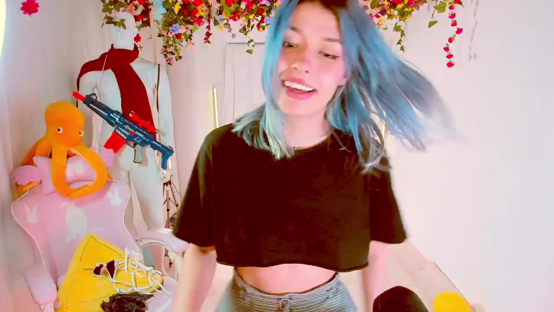 Gallery image thumbnail from Agostinha_Red's myfreecams stream on, 05/23/2024, 24:33 image 15 of 20