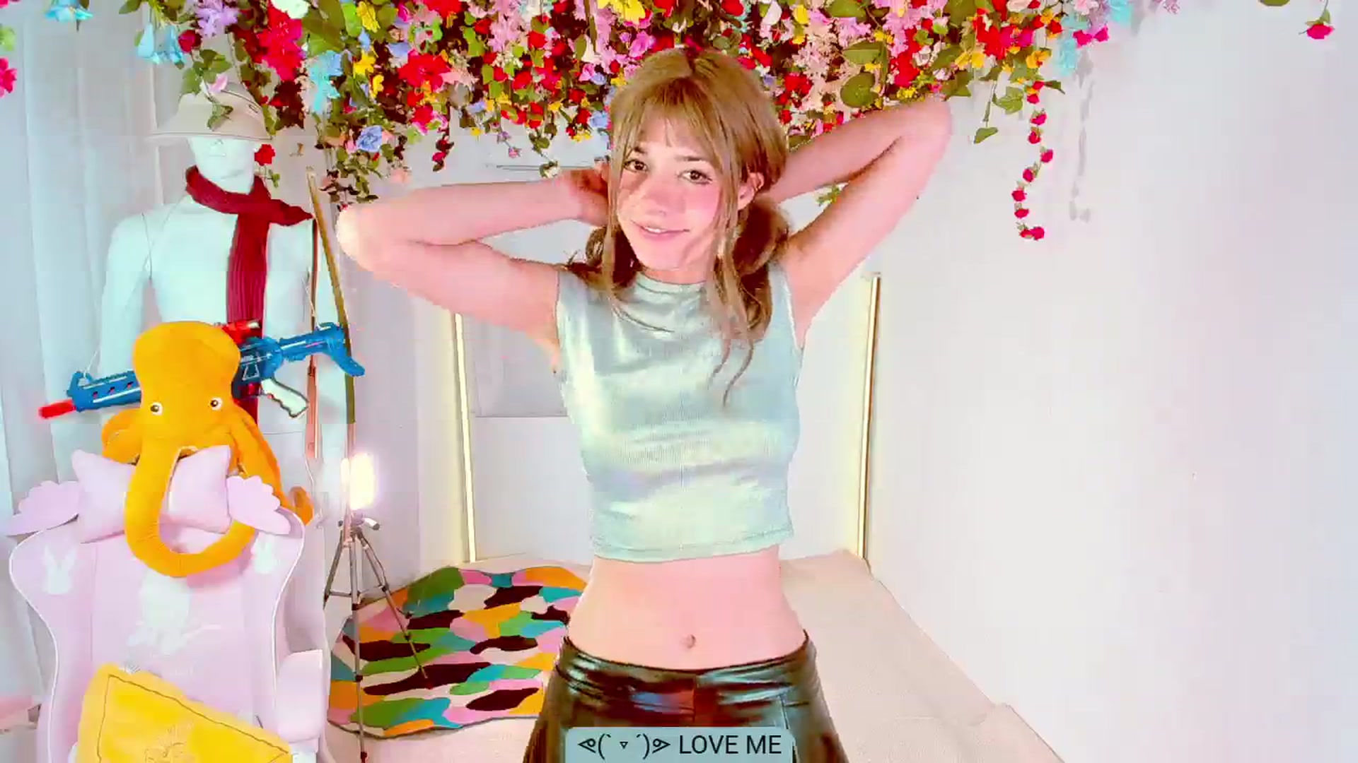 Gallery image thumbnail from Agostinha_Red's myfreecams stream on, 06/23/2024, 23:14 image 8 of 20