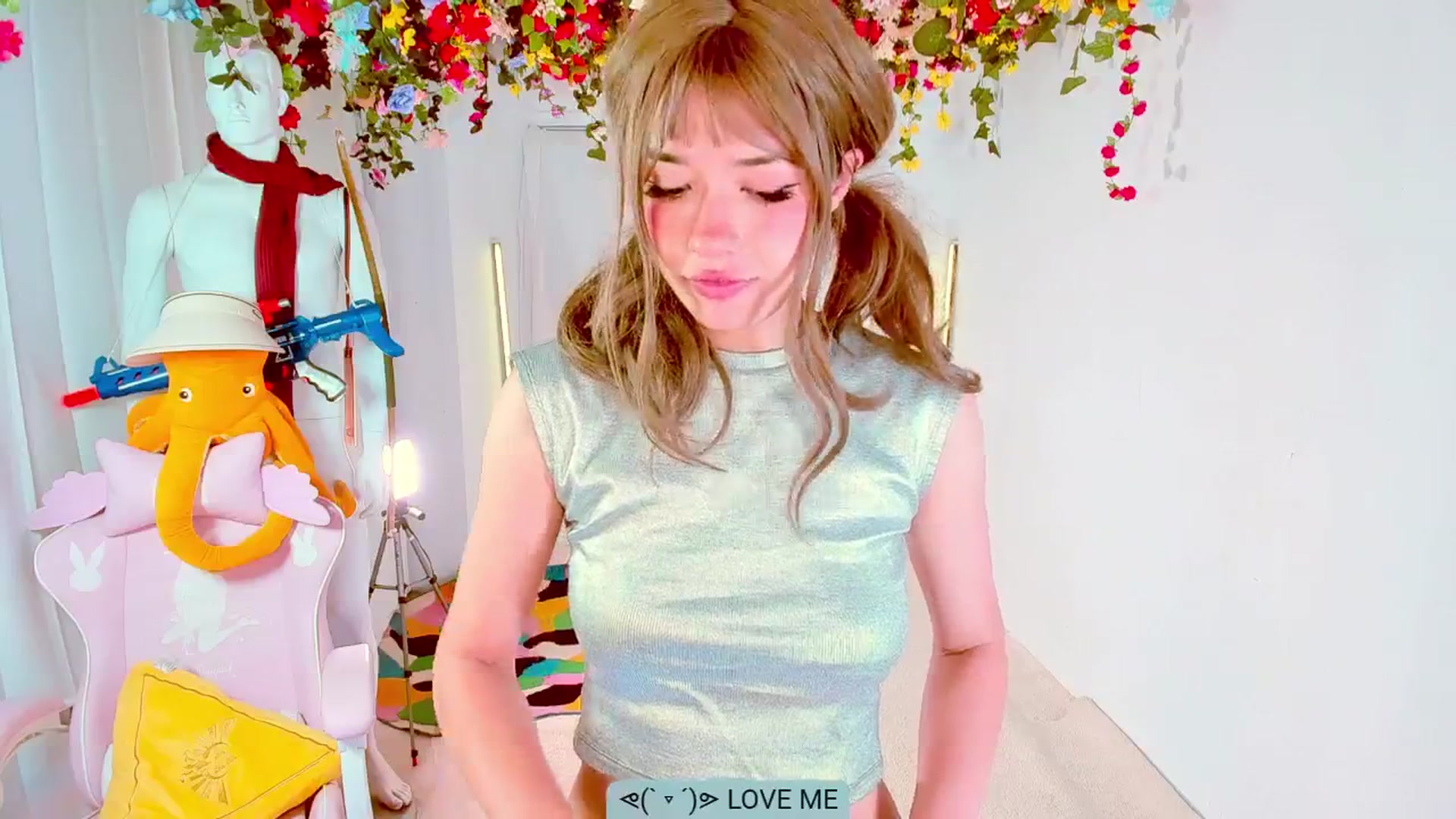 Gallery image thumbnail from Agostinha_Red's myfreecams stream on, 06/24/2024, 24:08 image 10 of 20