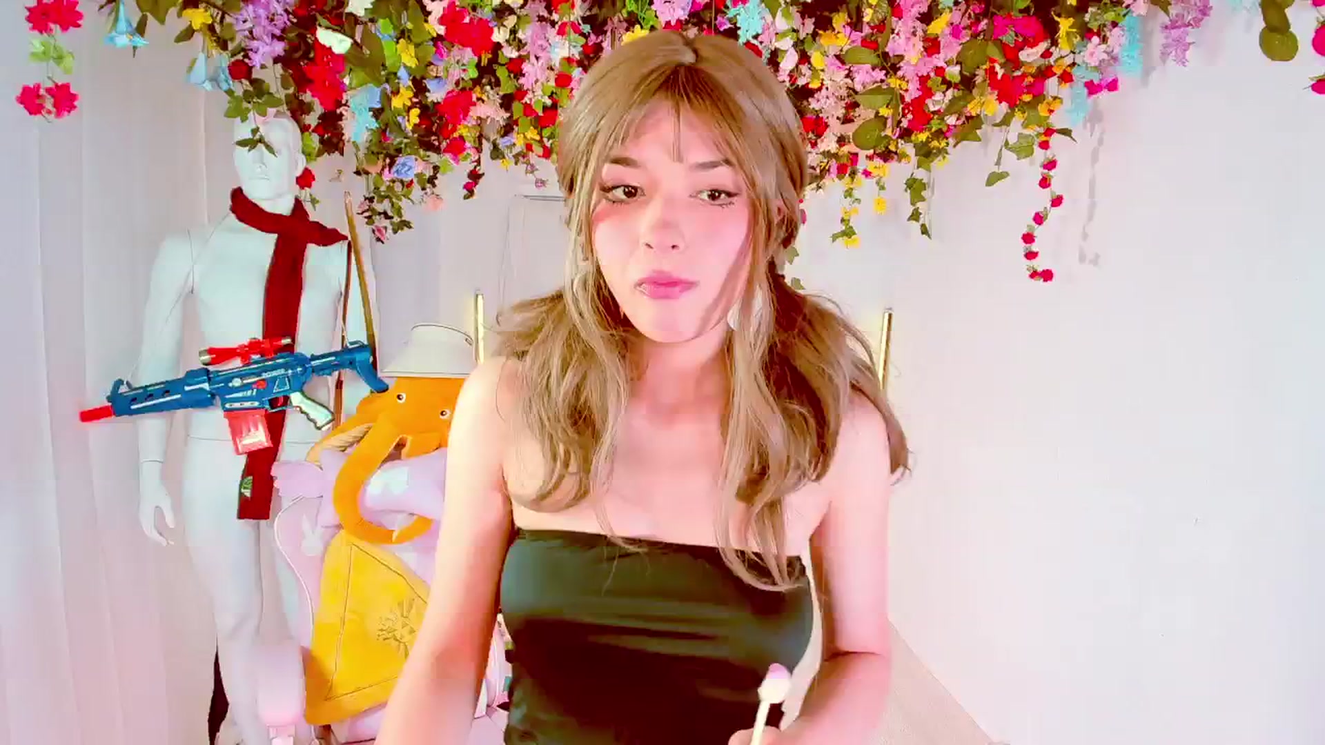 Gallery image thumbnail from Agostinha_Red's myfreecams stream on, 06/24/2024, 20:52 image 8 of 20