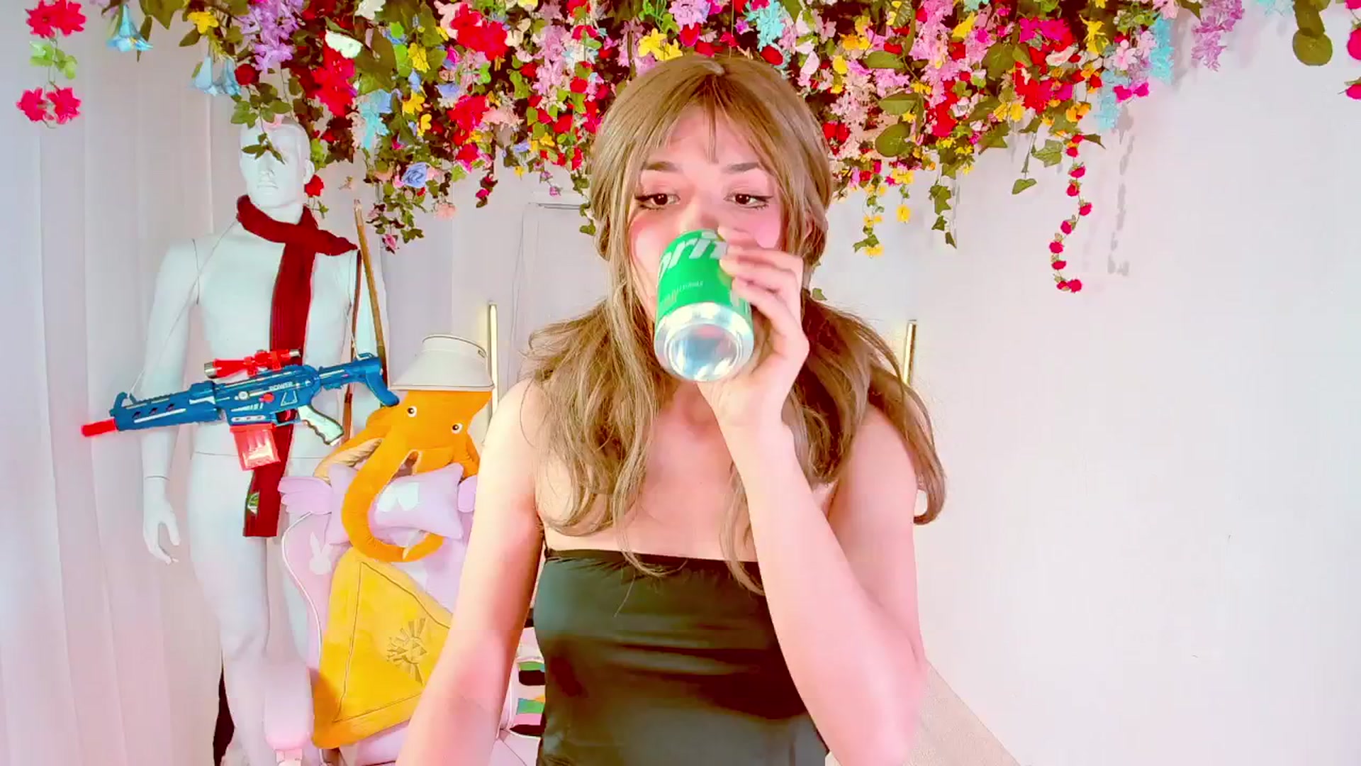 Gallery image thumbnail from Agostinha_Red's myfreecams stream on, 06/24/2024, 20:52 image 9 of 20
