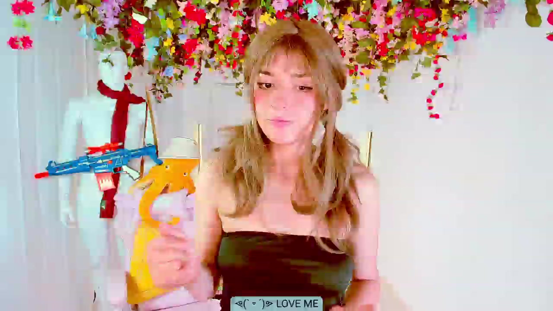 Gallery image thumbnail from Agostinha_Red's myfreecams stream on, 06/24/2024, 21:11 image 9 of 20