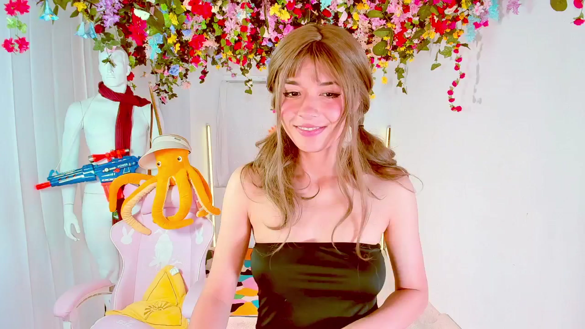 Gallery image thumbnail from Agostinha_Red's myfreecams stream on, 06/24/2024, 21:47 image 12 of 20