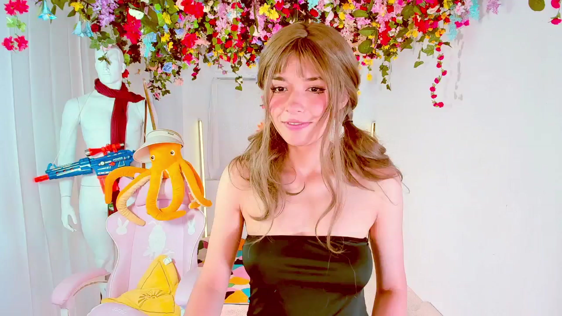 Gallery image thumbnail from Agostinha_Red's myfreecams stream on, 06/24/2024, 21:47 image 14 of 20