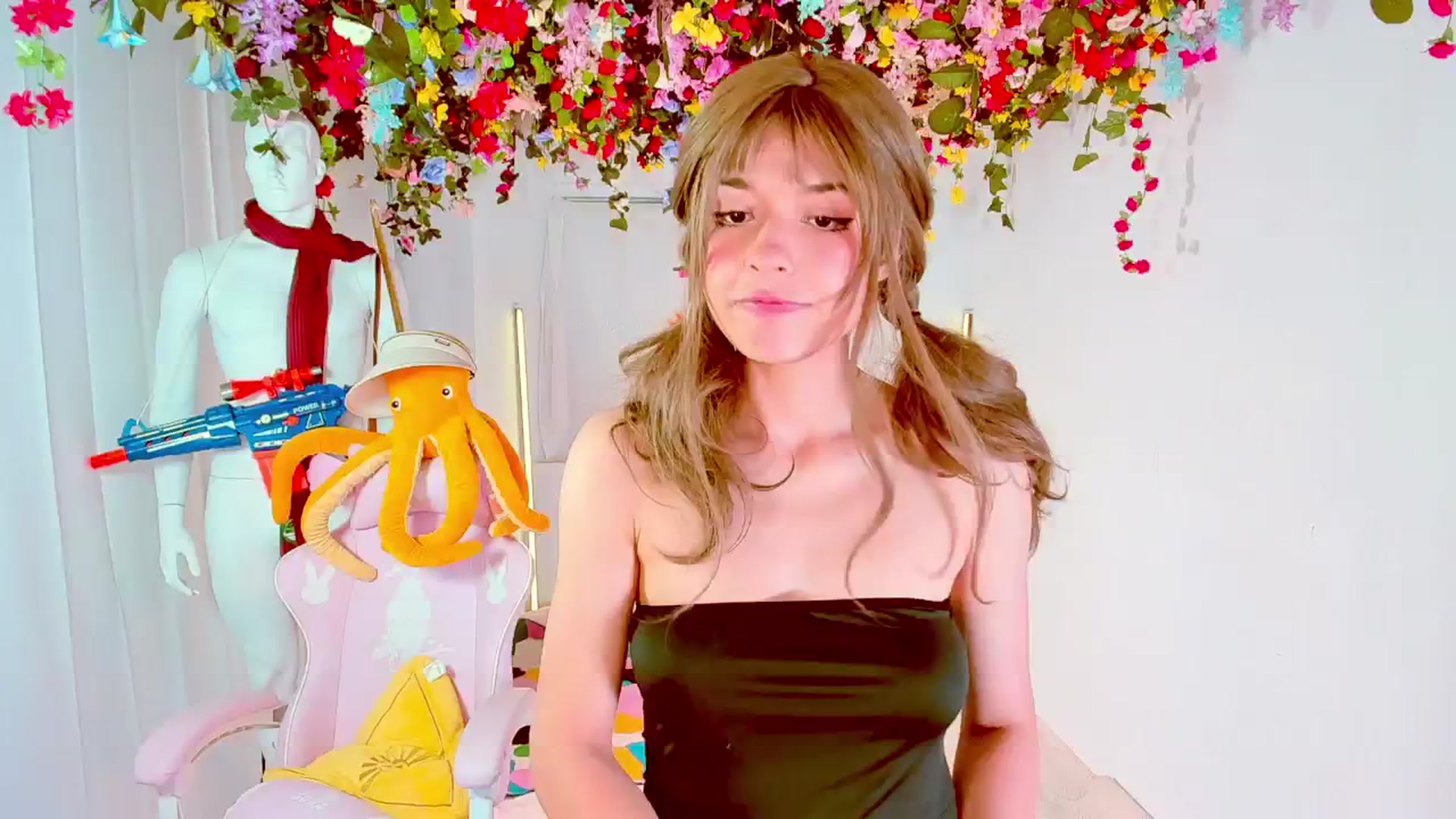 Gallery image thumbnail from Agostinha_Red's myfreecams stream on, 06/24/2024, 21:47 image 11 of 20
