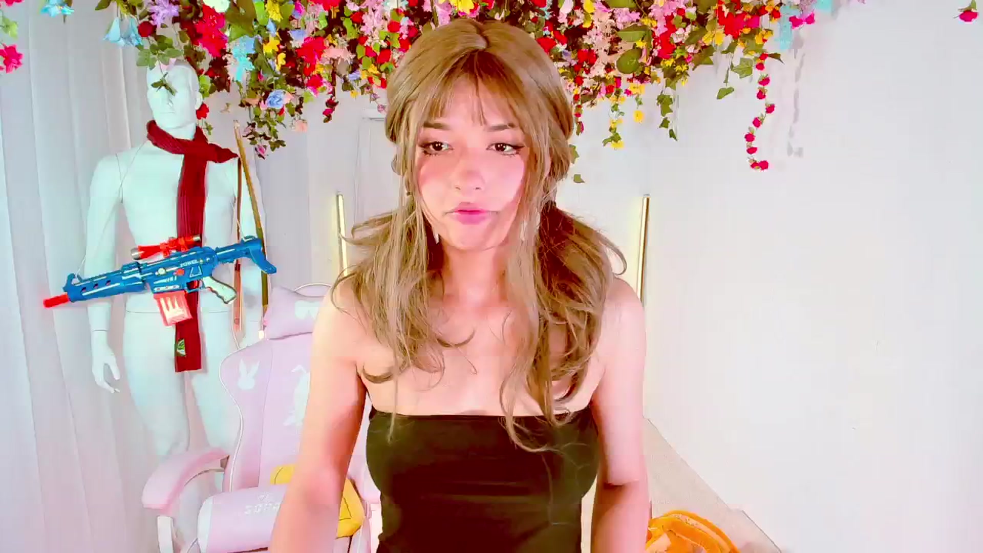 Gallery image thumbnail from Agostinha_Red's myfreecams stream on, 06/24/2024, 22:45 image 1 of 20