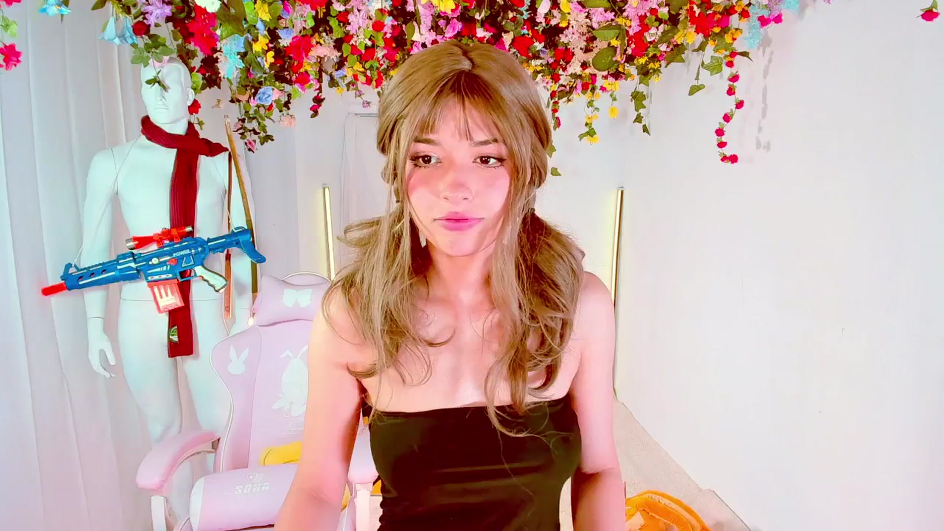 Gallery image thumbnail from Agostinha_Red's myfreecams stream on, 06/24/2024, 22:45 image 11 of 20