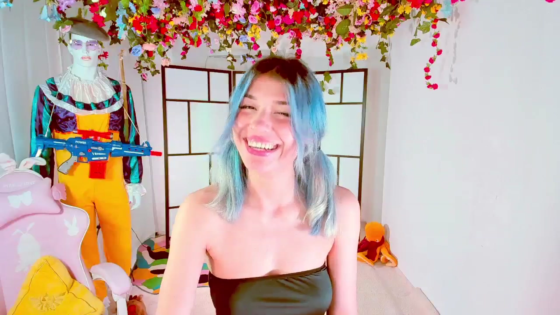 Gallery image thumbnail from Agostinha_Red's myfreecams stream on, 06/27/2024, 01:51 image 12 of 20
