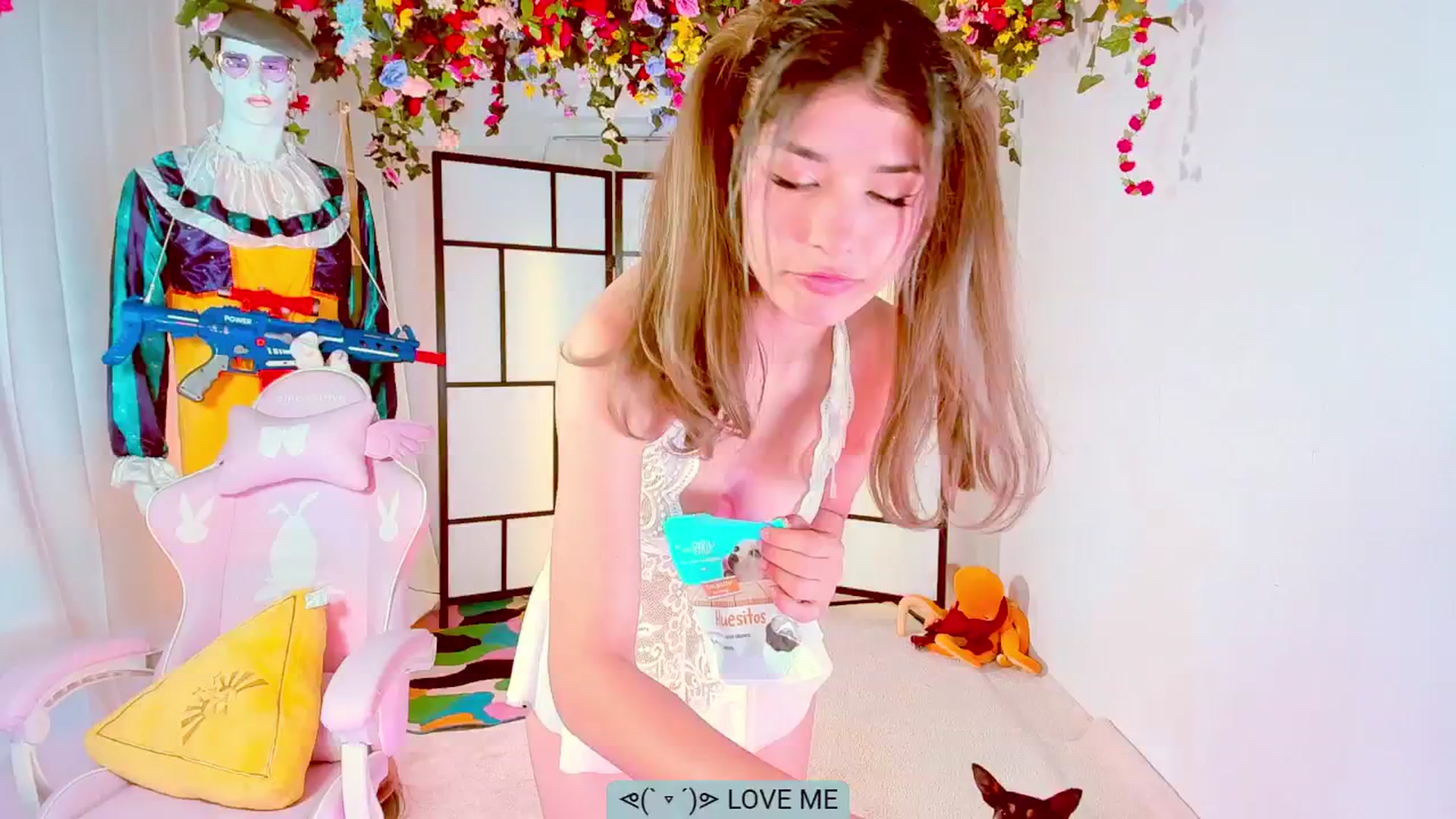 Gallery image thumbnail from Agostinha_Red's myfreecams stream on, 06/28/2024, 23:51 image 9 of 20