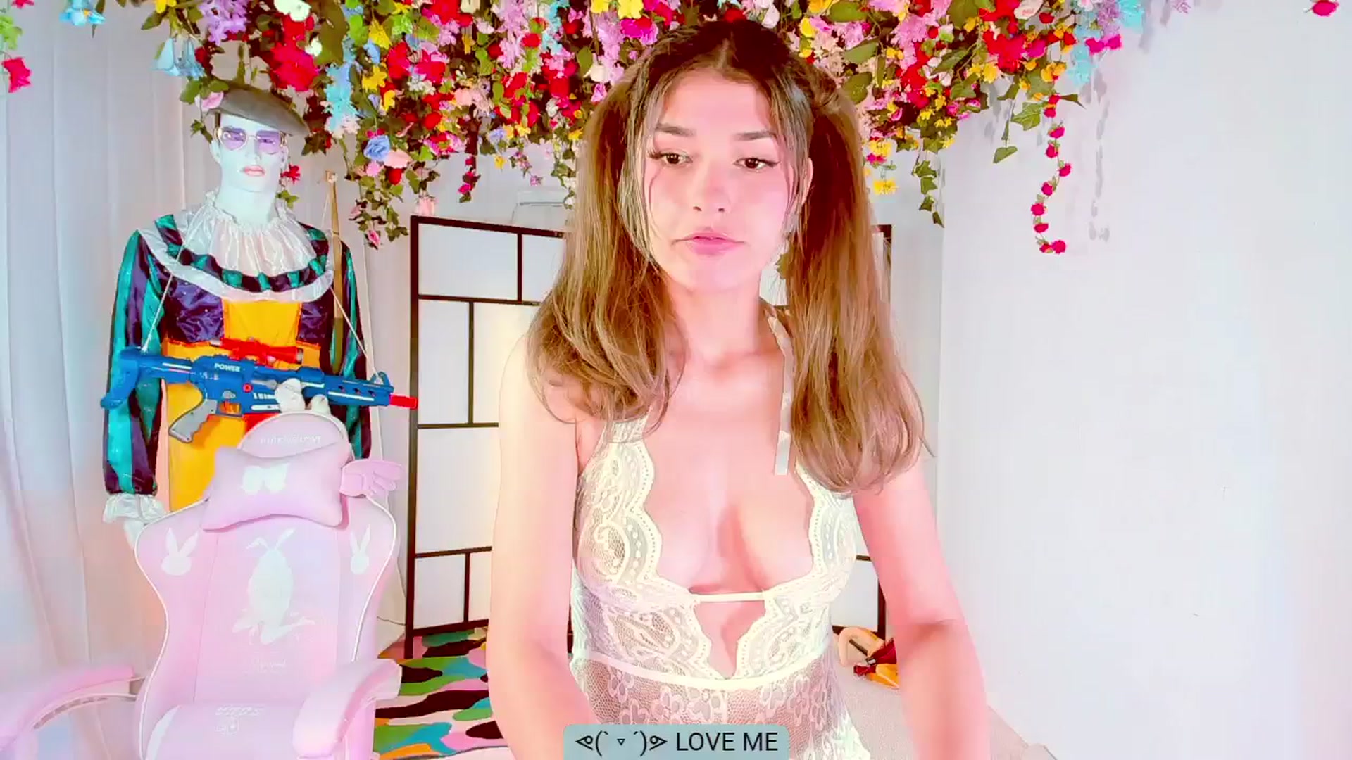 Gallery image thumbnail from Agostinha_Red's myfreecams stream on, 06/28/2024, 23:51 image 4 of 20