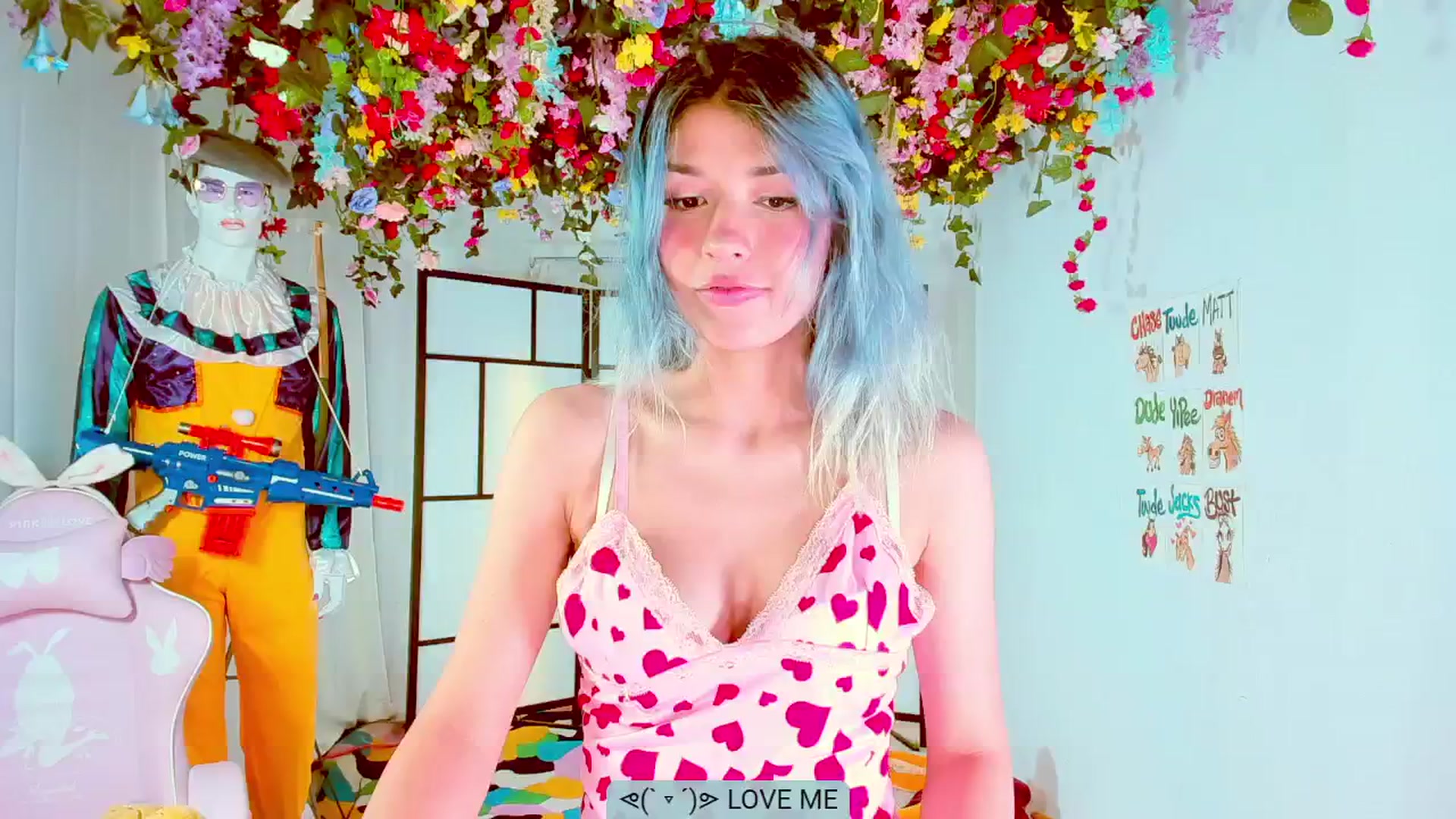 Gallery image thumbnail from Agostinha_Red's myfreecams stream on, 07/09/2024, 23:43 image 10 of 20
