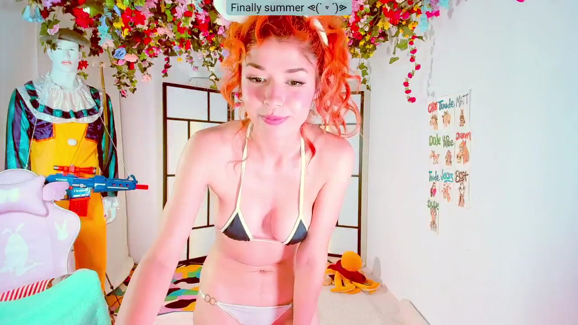 Gallery image thumbnail from Agostinha_Red's myfreecams stream on, 07/18/2024, 23:10 image 18 of 20