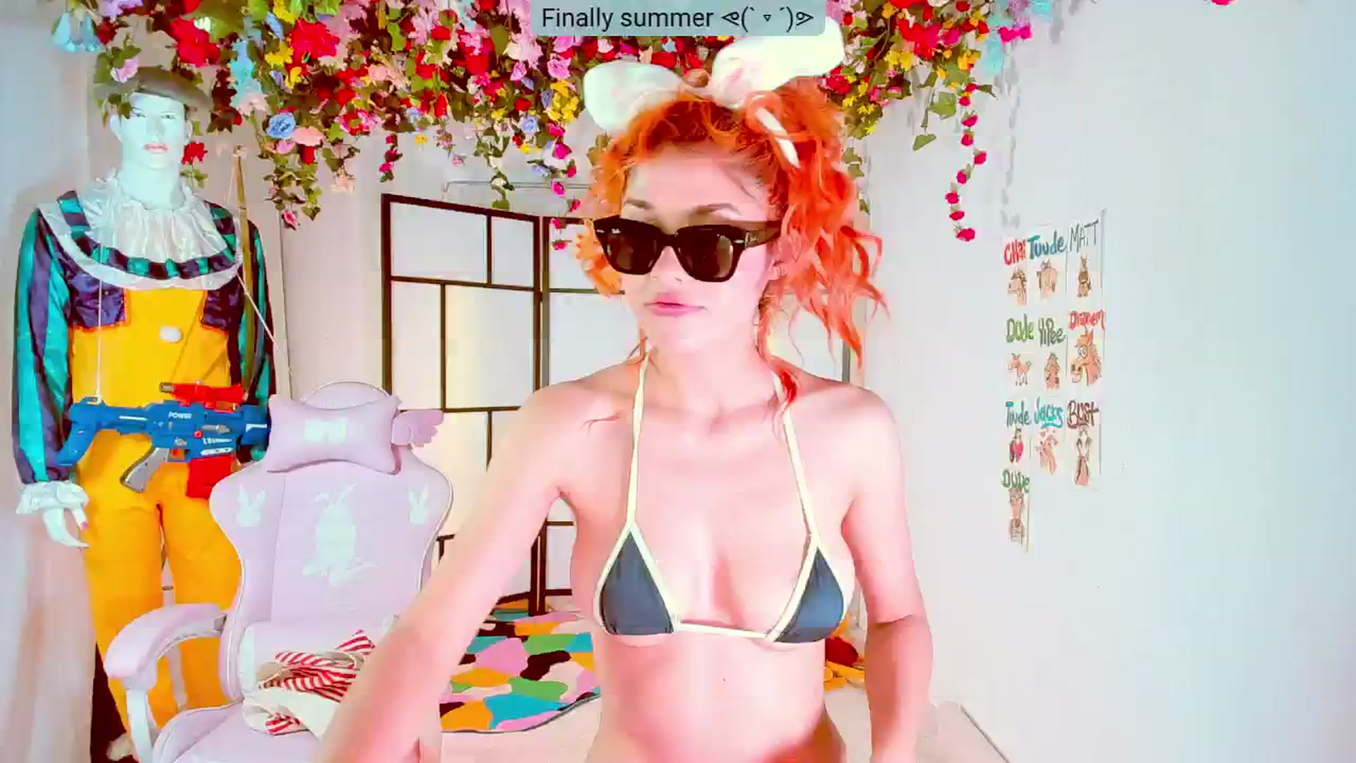 Gallery image thumbnail from Agostinha_Red's myfreecams stream on, 07/18/2024, 23:10 image 8 of 20