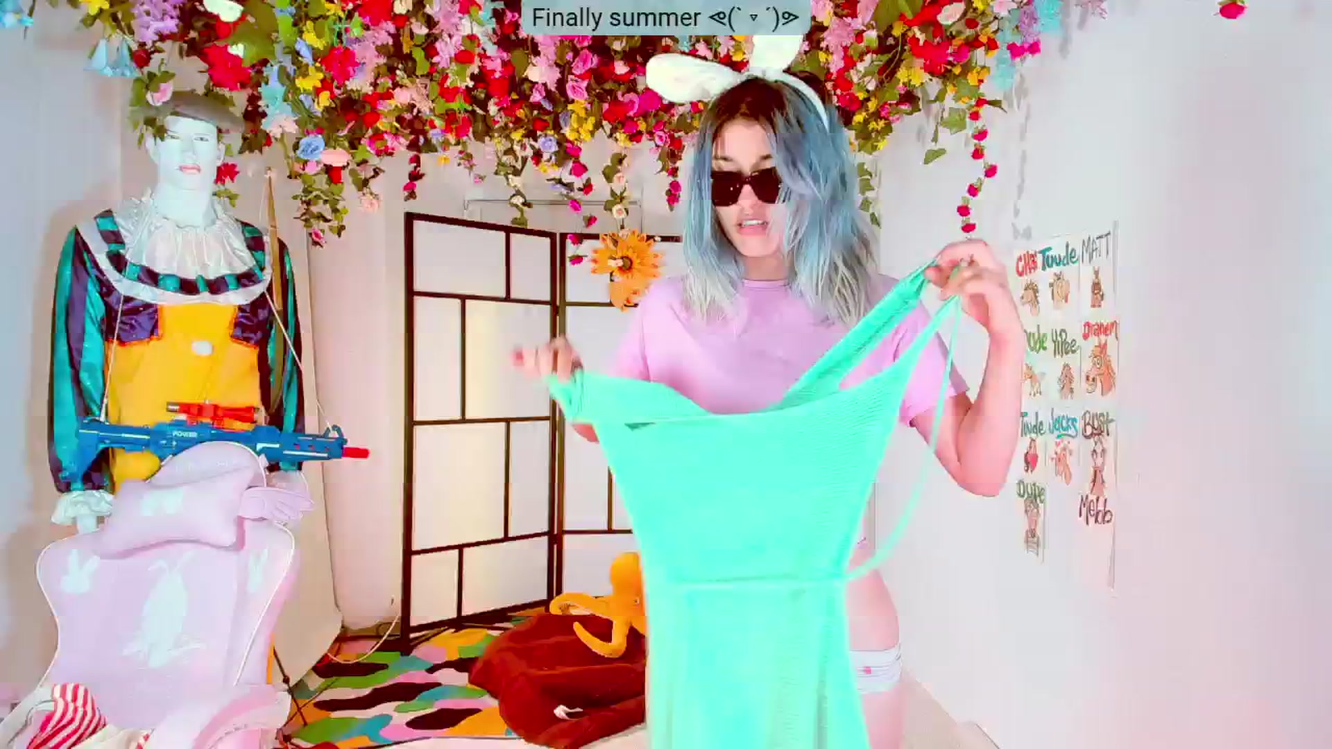 Gallery image thumbnail from Agostinha_Red's myfreecams stream on, 07/20/2024, 21:48 image 15 of 20