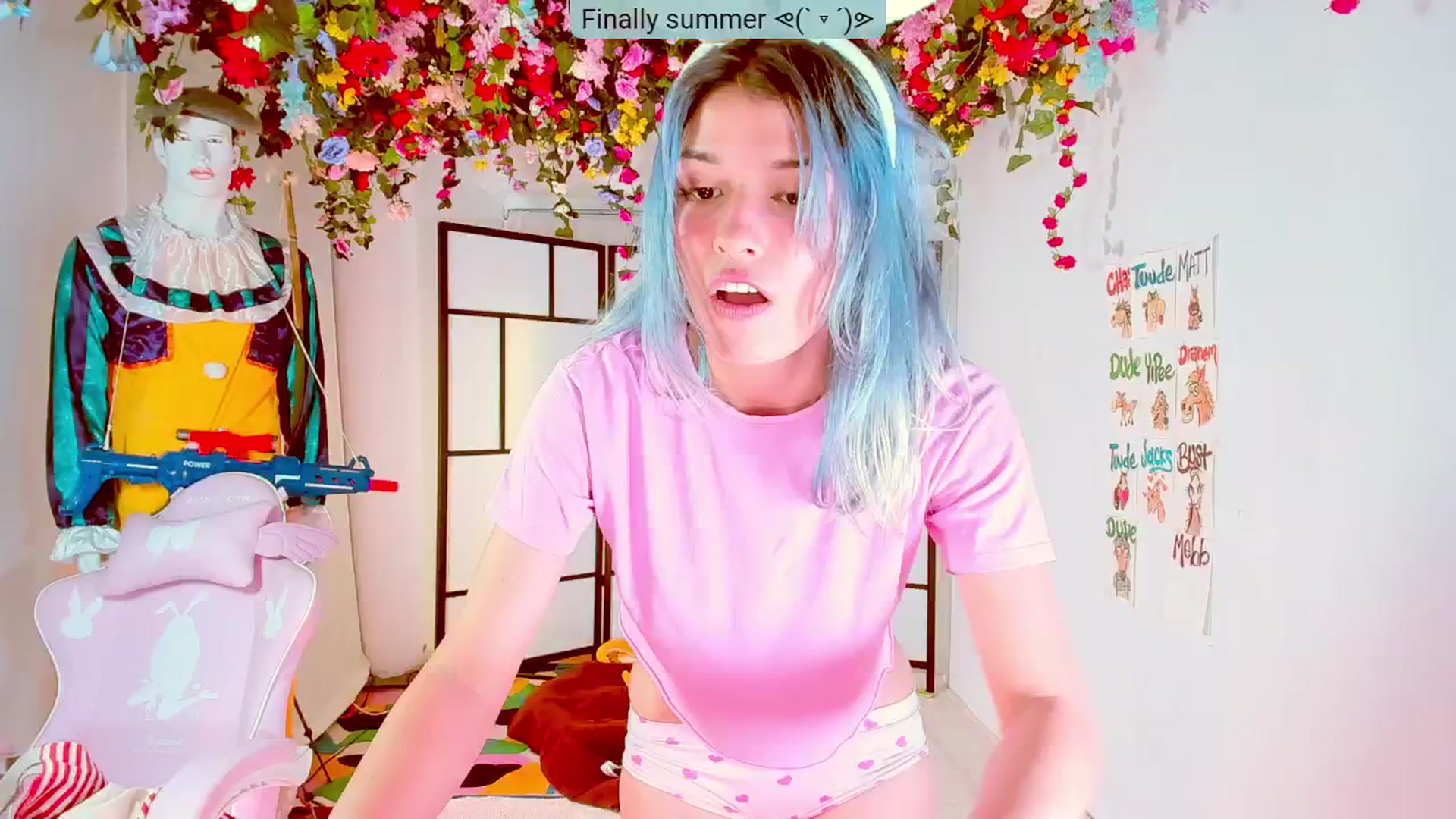 Gallery image thumbnail from Agostinha_Red's myfreecams stream on, 07/20/2024, 21:48 image 17 of 20