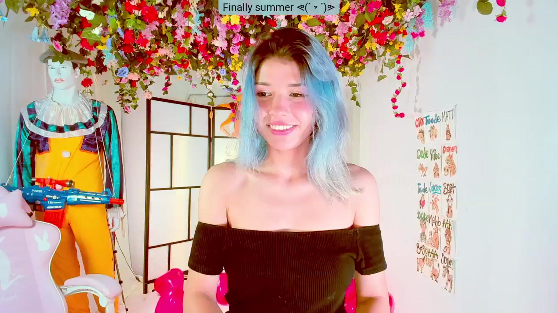 Gallery image thumbnail from Agostinha_Red's myfreecams stream on, 07/25/2024, 20:55 image 14 of 20
