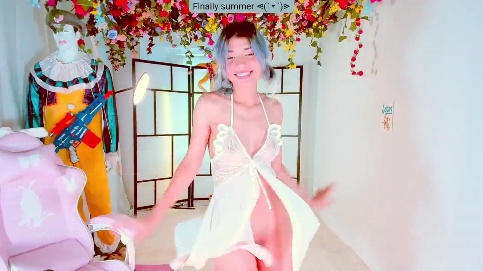 Gallery image thumbnail from Agostinha_Red's myfreecams stream on, 07/31/2024, 18:54 image 9 of 20