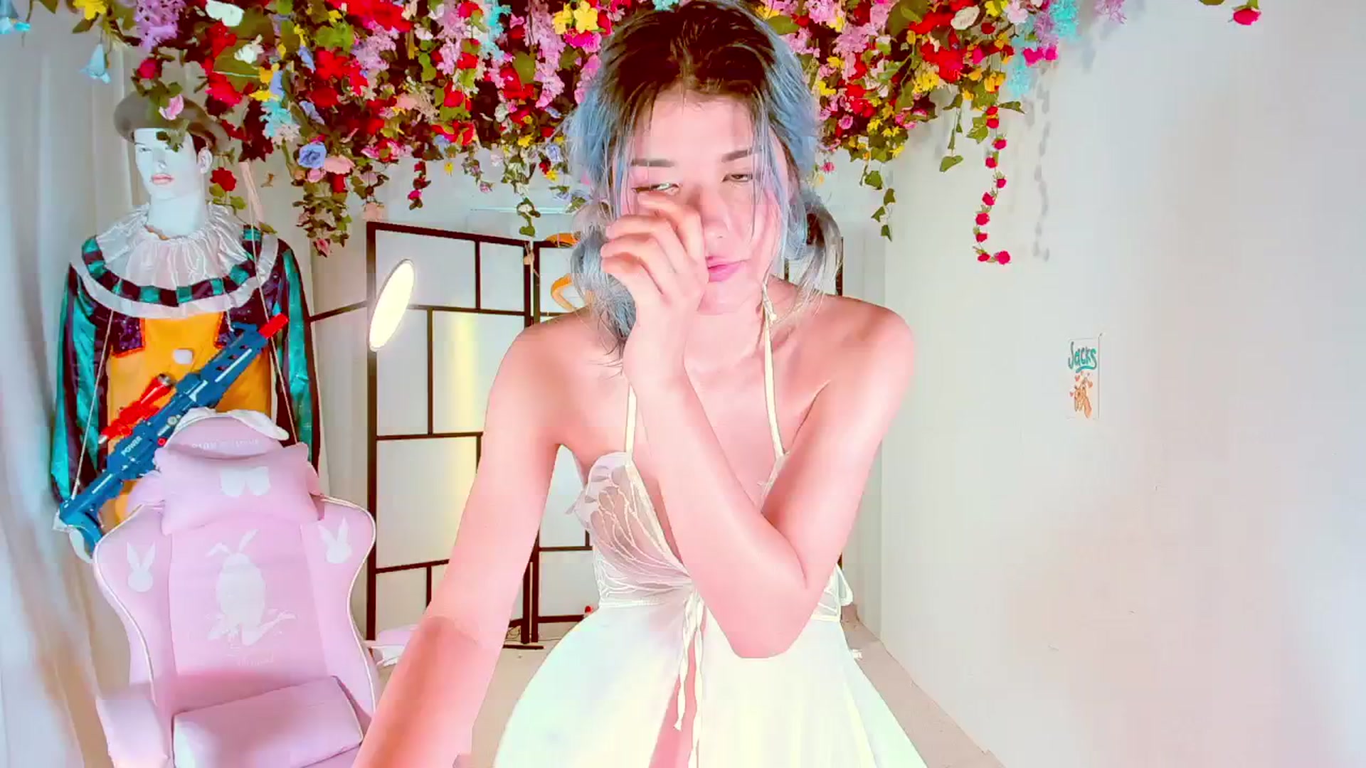 Gallery image thumbnail from Agostinha_Red's myfreecams stream on, 07/31/2024, 19:31 image 1 of 20