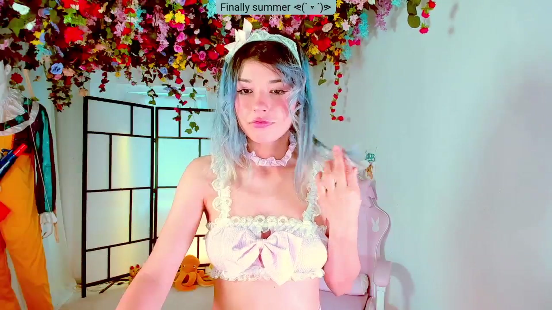 Gallery image thumbnail from Agostinha_Red's myfreecams stream on, 08/15/2024, 18:43 image 14 of 20