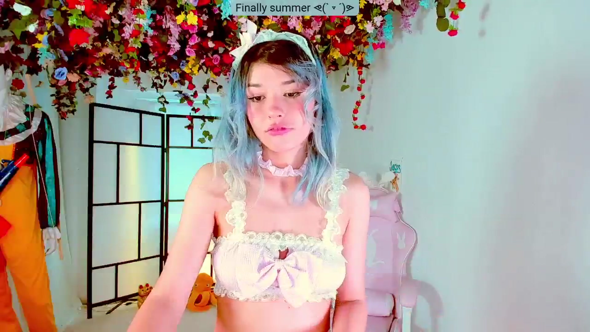 Gallery image thumbnail from Agostinha_Red's myfreecams stream on, 08/15/2024, 18:43 image 13 of 20