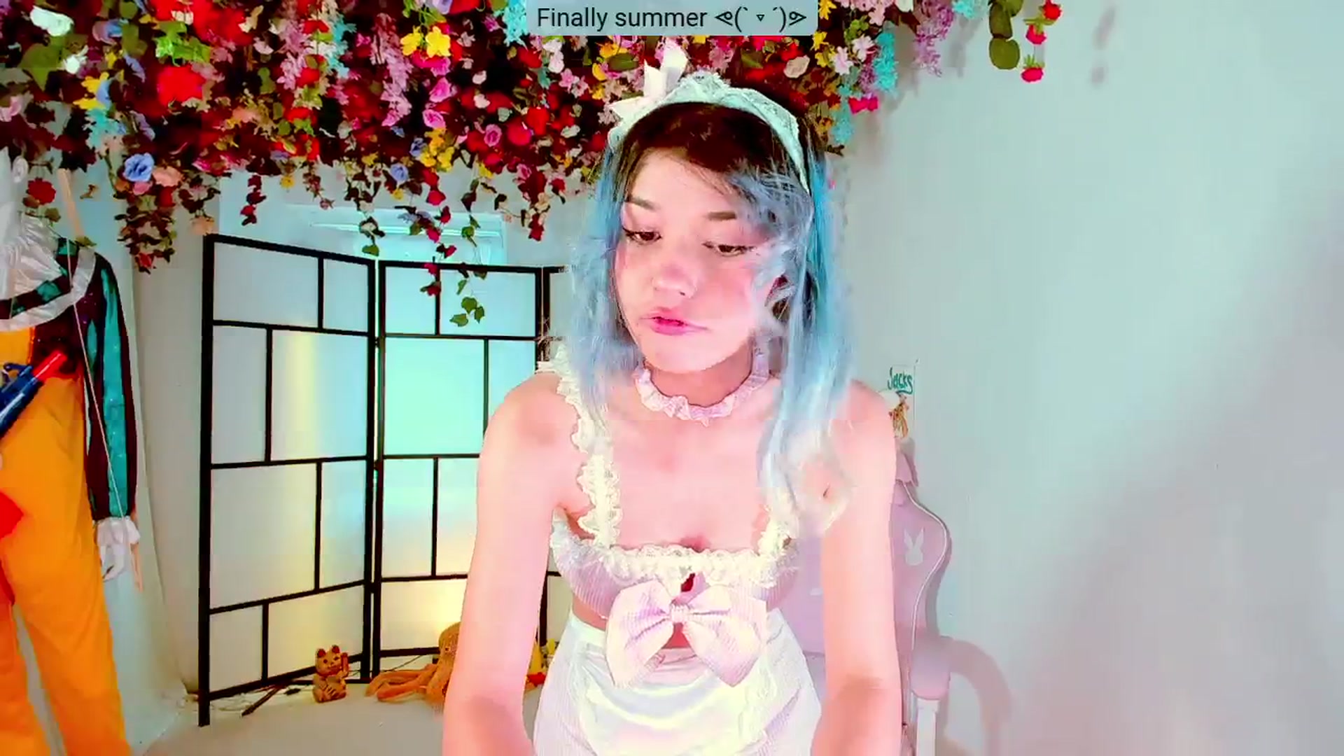 Gallery image thumbnail from Agostinha_Red's myfreecams stream on, 08/15/2024, 18:43 image 6 of 20