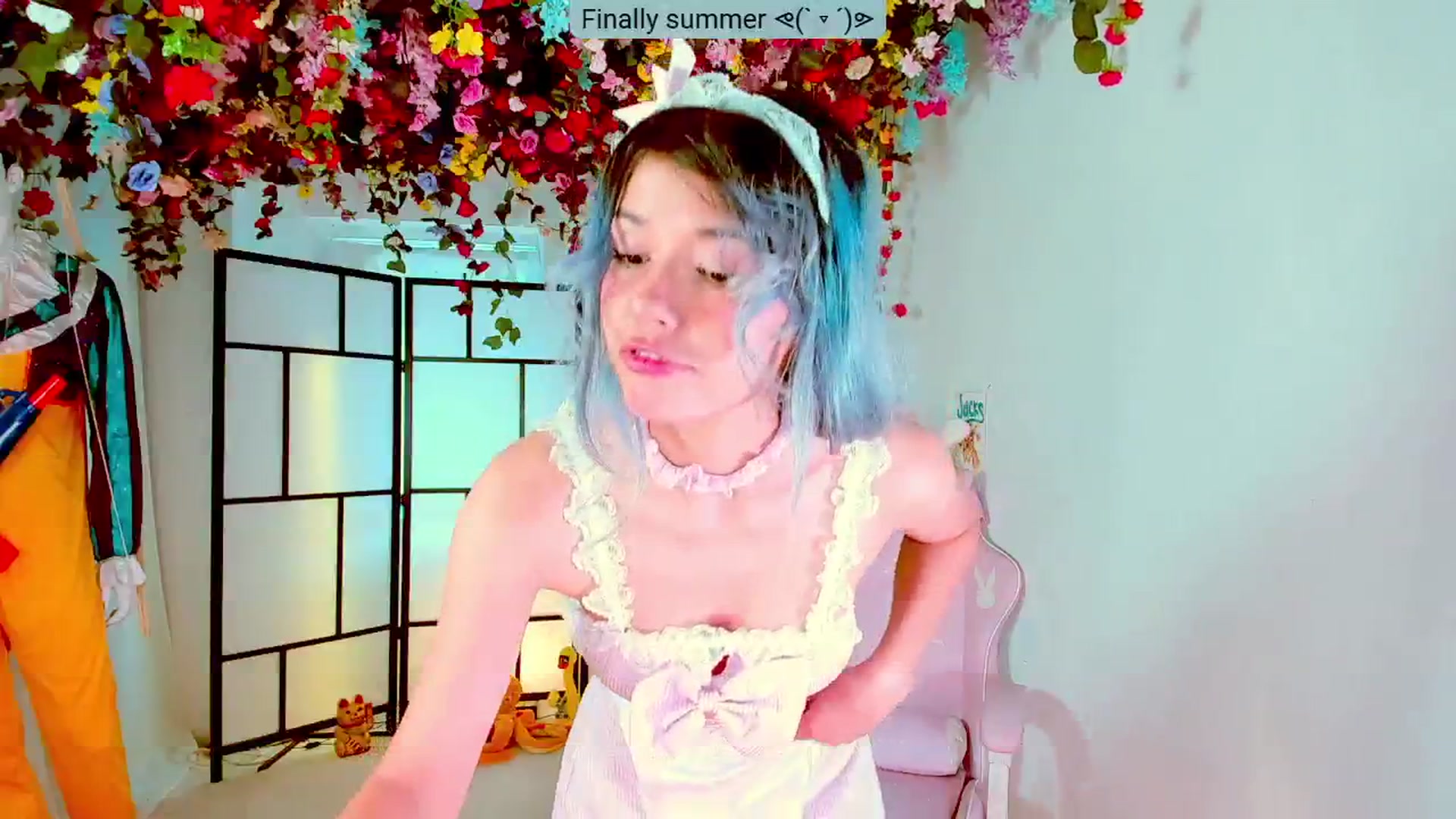 Gallery image thumbnail from Agostinha_Red's myfreecams stream on, 08/15/2024, 18:43 image 4 of 20