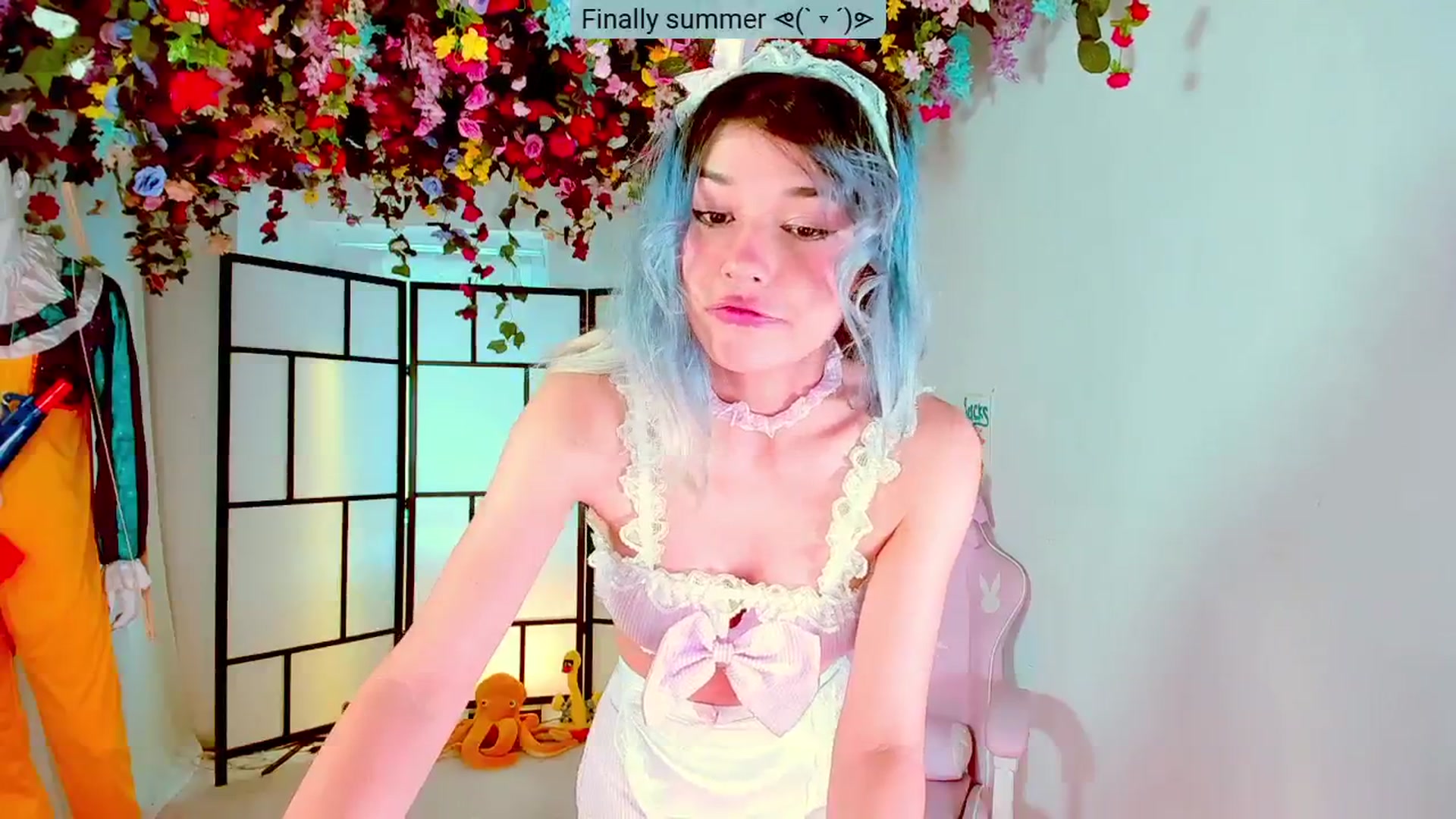 Gallery image thumbnail from Agostinha_Red's myfreecams stream on, 08/15/2024, 18:43 image 7 of 20