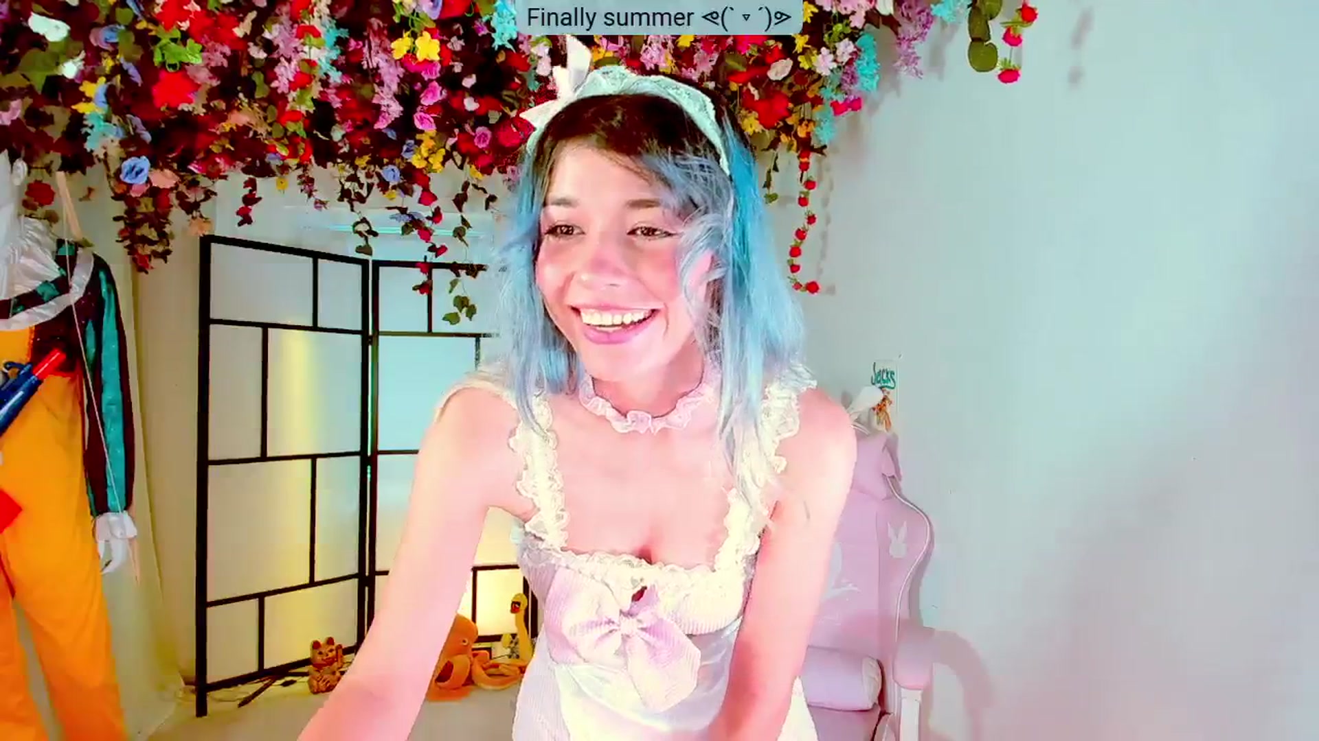 Gallery image thumbnail from Agostinha_Red's myfreecams stream on, 08/15/2024, 21:14 image 4 of 20
