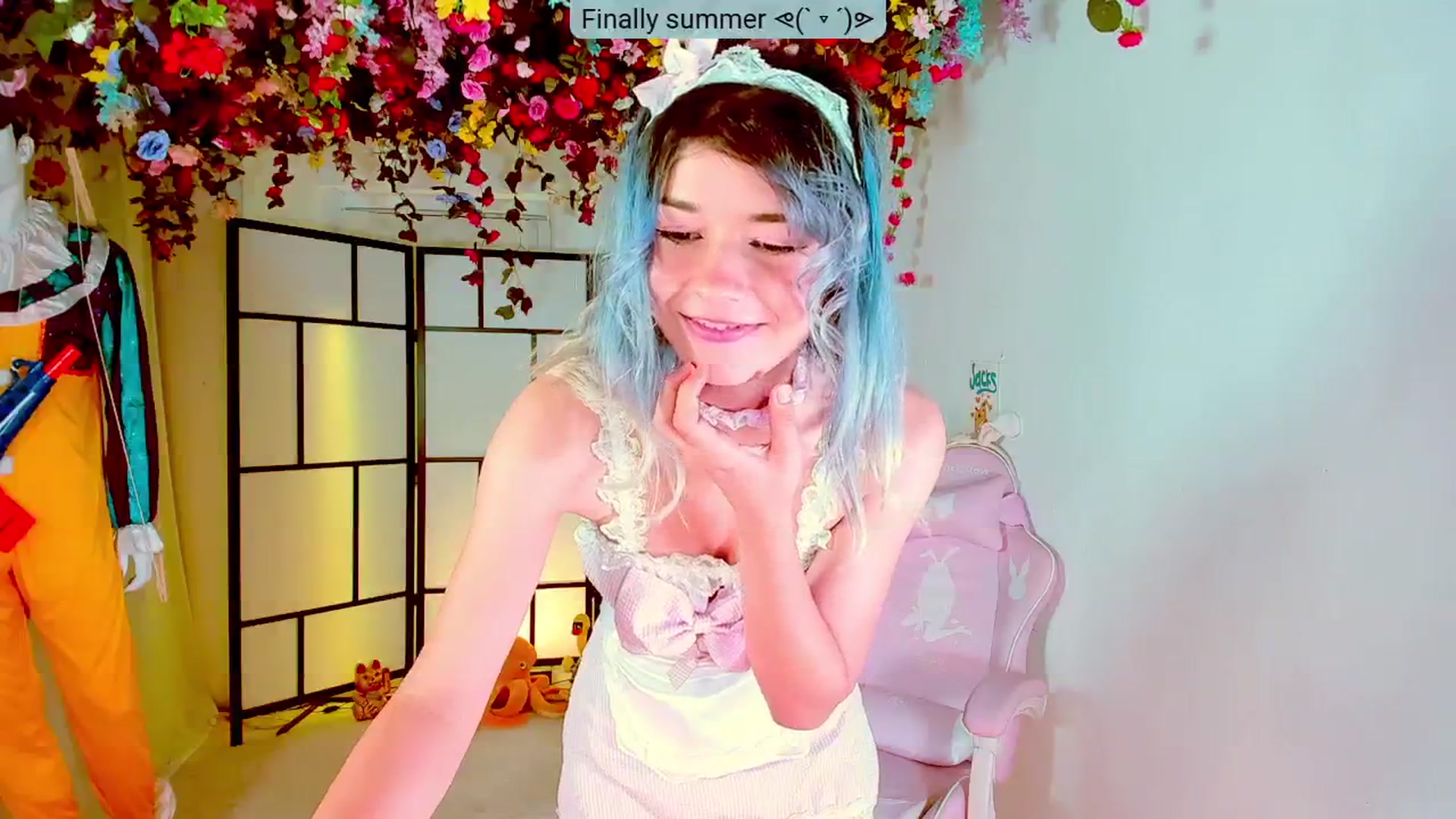 Gallery image thumbnail from Agostinha_Red's myfreecams stream on, 08/15/2024, 21:14 image 12 of 20