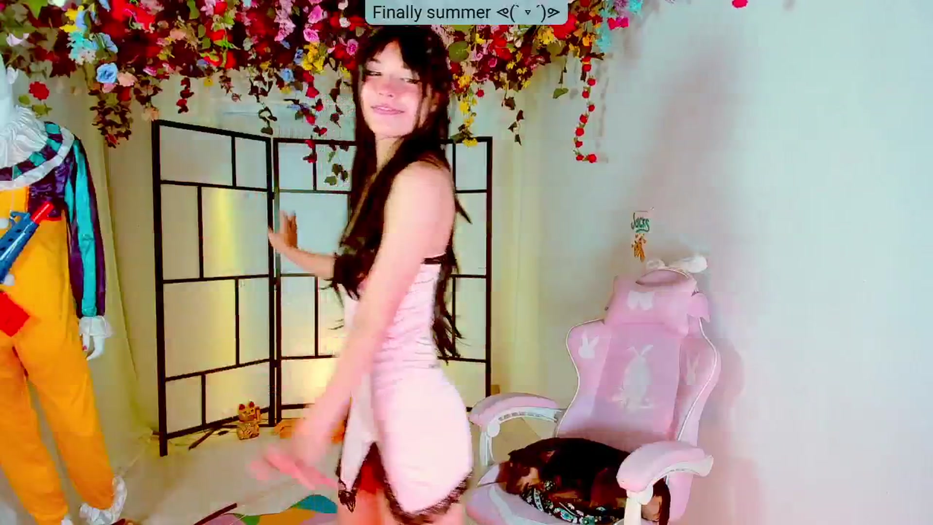 Gallery image thumbnail from Agostinha_Red's myfreecams stream on, 08/17/2024, 20:51 image 12 of 20