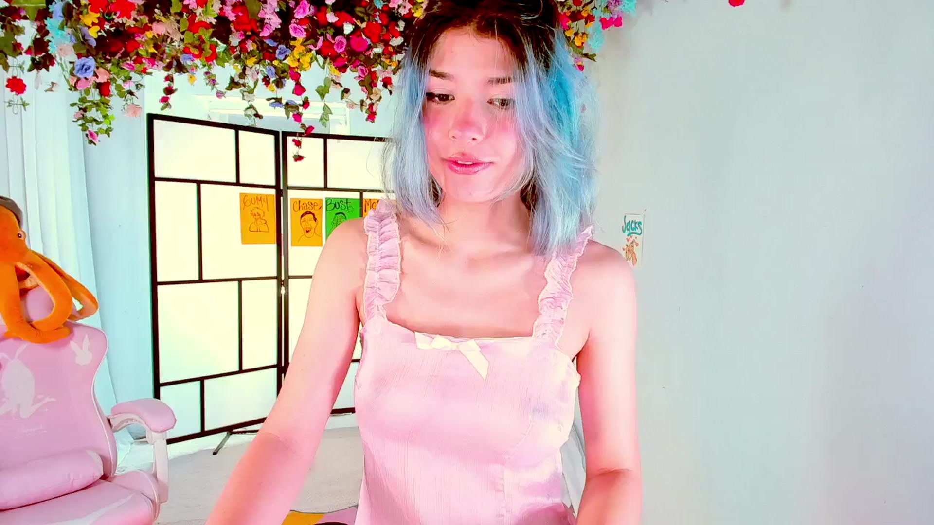 Gallery image thumbnail from Agostinha_Red's myfreecams stream on, 08/26/2024, 13:40 image 10 of 20