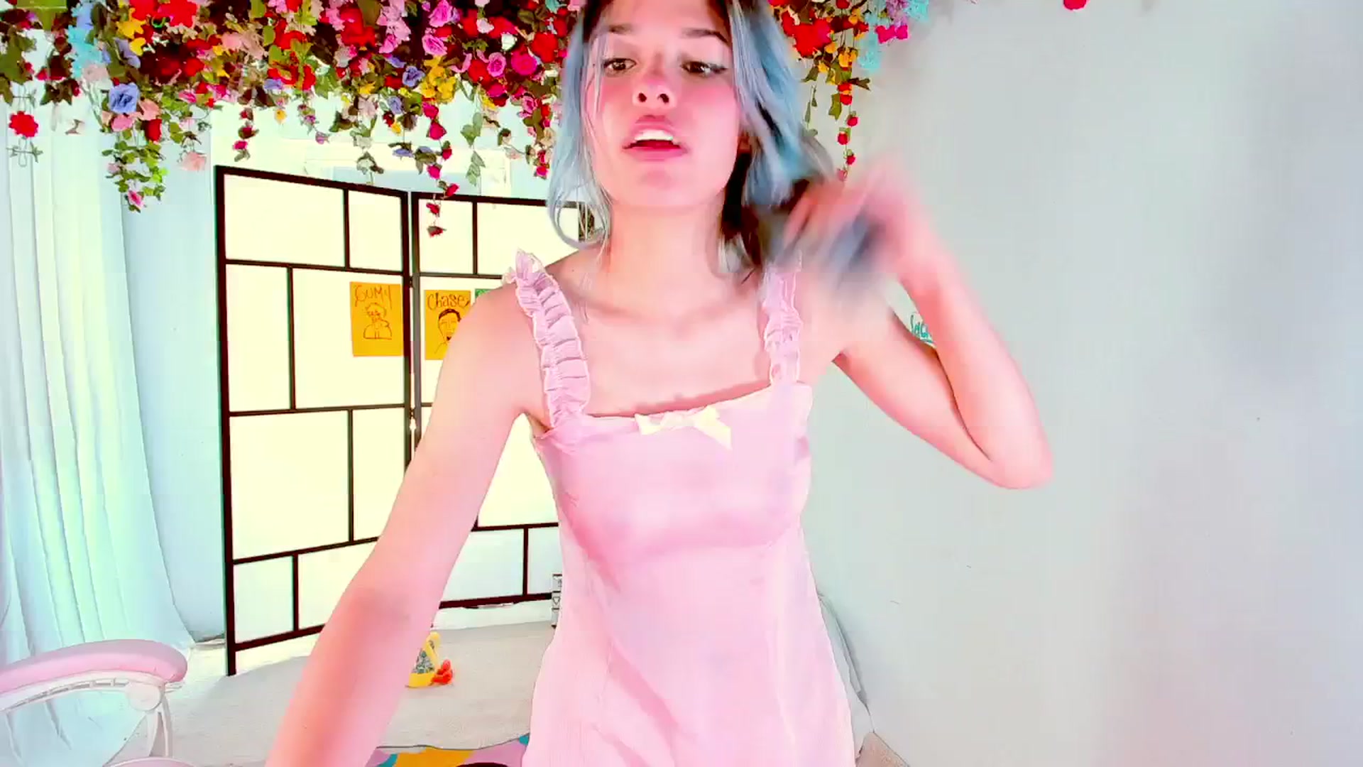 Gallery image thumbnail from Agostinha_Red's myfreecams stream on, 08/26/2024, 13:40 image 4 of 20